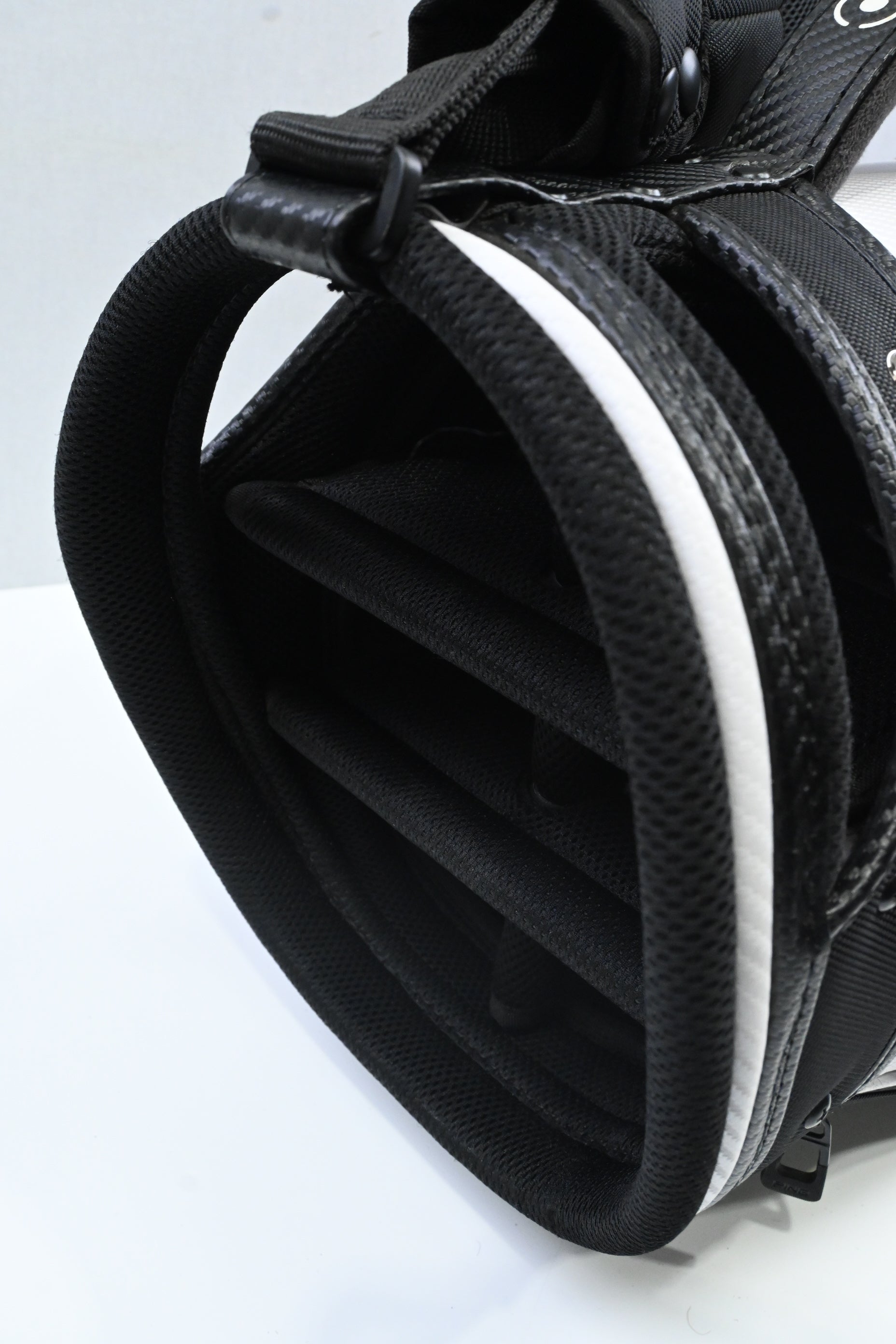 Ping Tour Staff Bag / 6-Way / White, Black