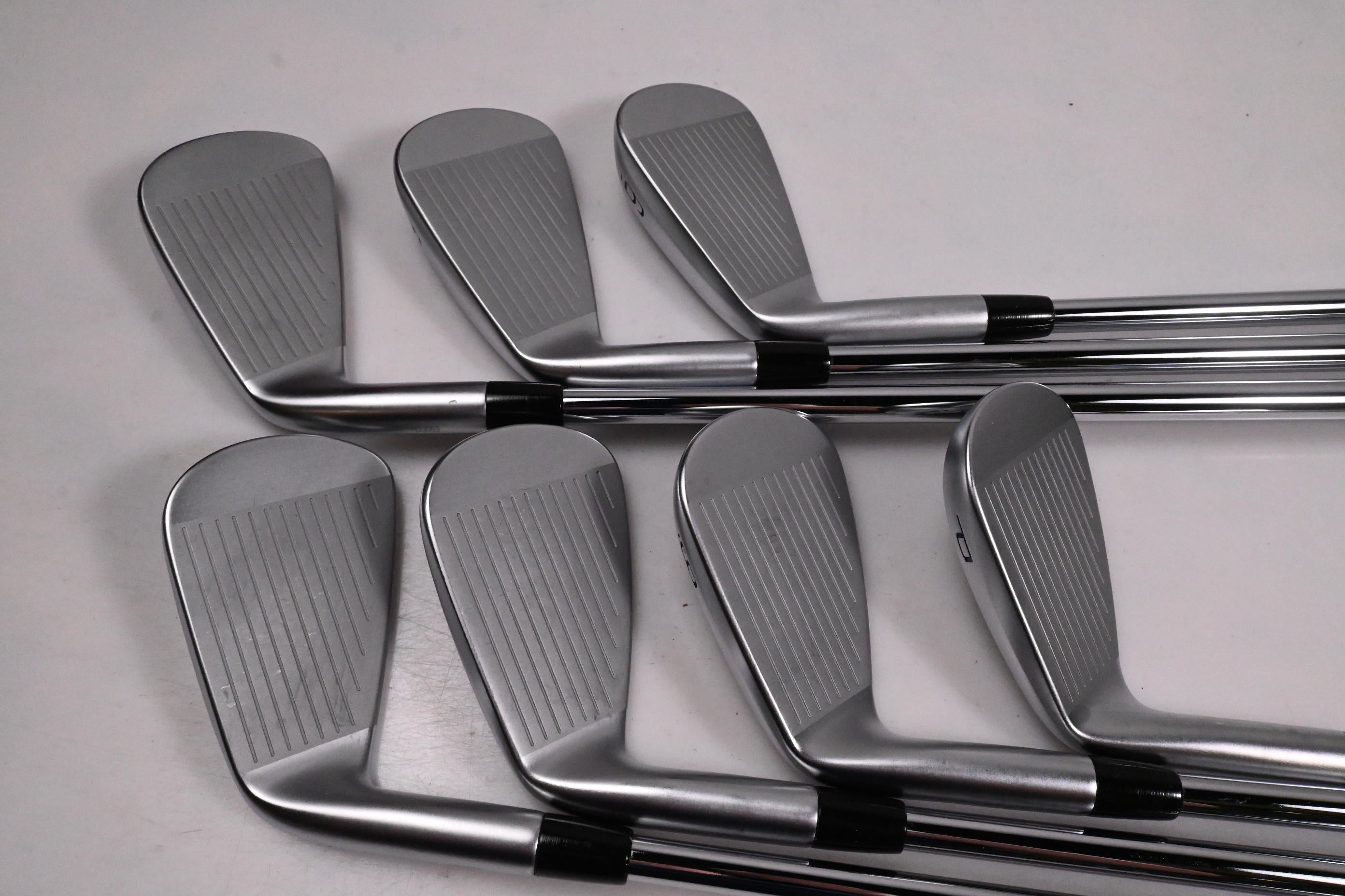 Mizuno JPX 925 Forged Irons / 4-PW / Stiff Flex Project X Shafts