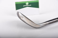Load image into Gallery viewer, Cleveland 588 RTX 2.0 Lob Wedge / 58 Degree / Wedge Flex Dynamic Gold Shaft
