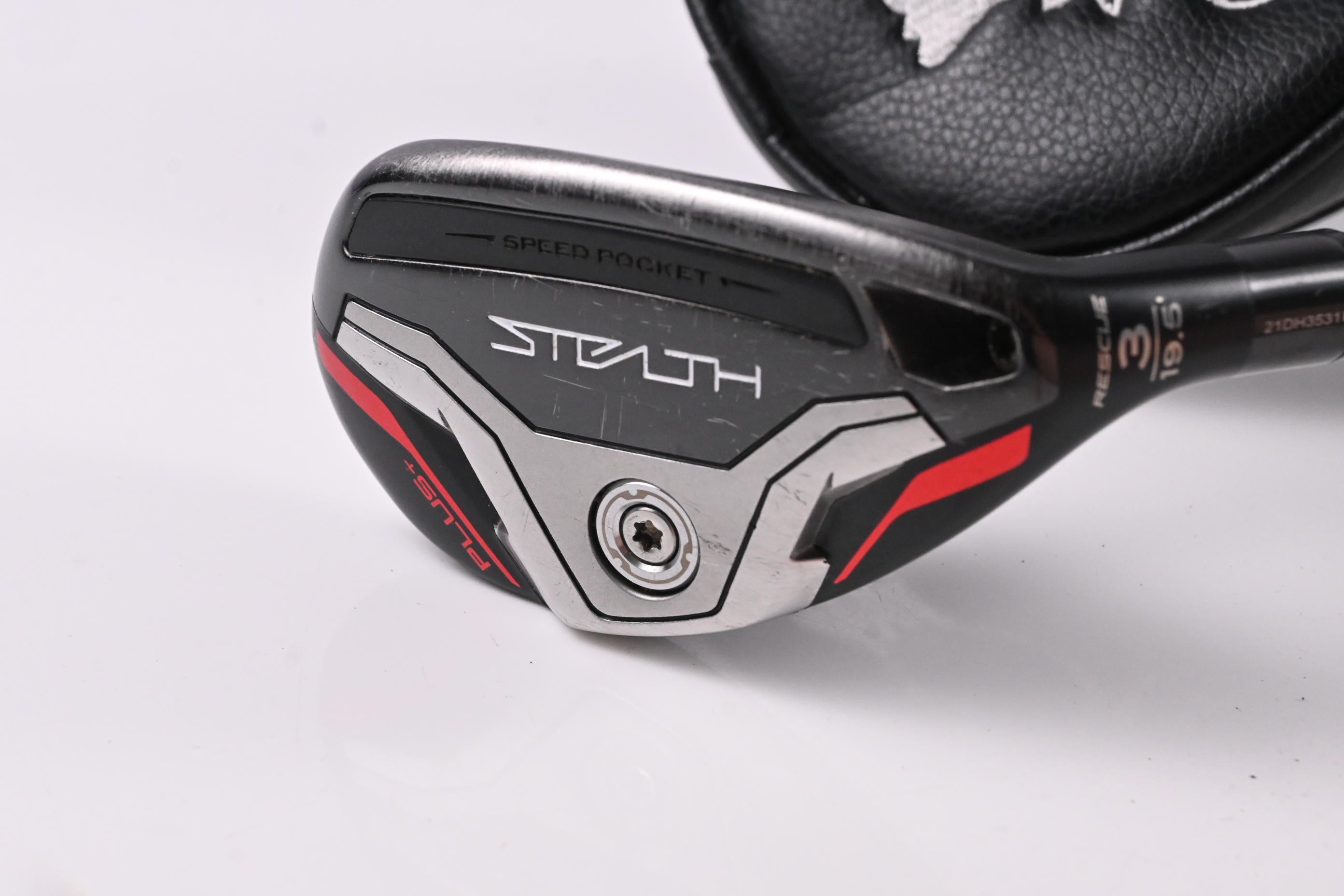 Taylormade Stealth Plus #3 Hybrid / 19.5 Degree / Regular Flex HZRDUS Smoke RDX Red 70
