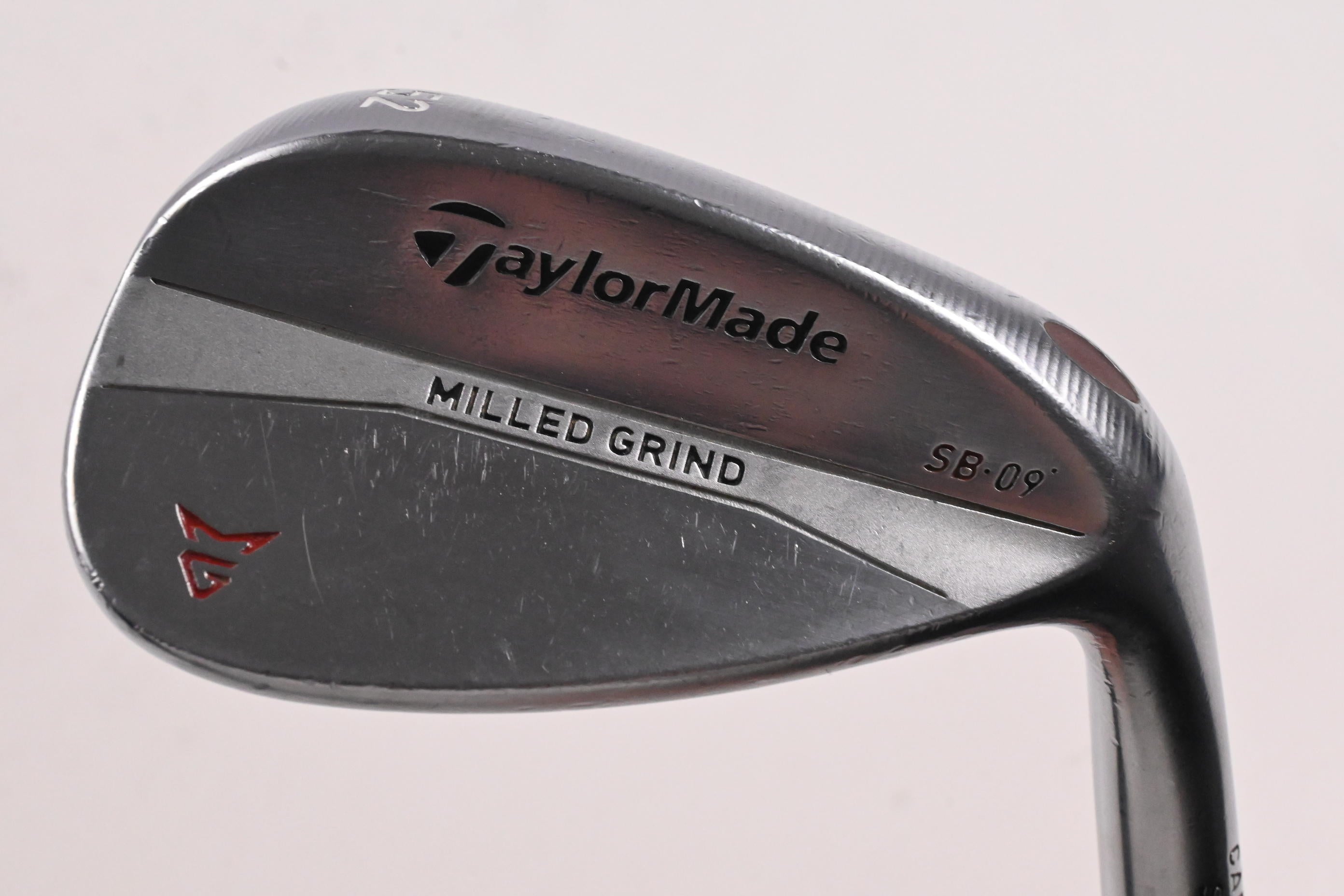 Taylormade Milled Grind Gap Wedge / 52 Degree / Wedge Flex Dynamic Gold Shaft
