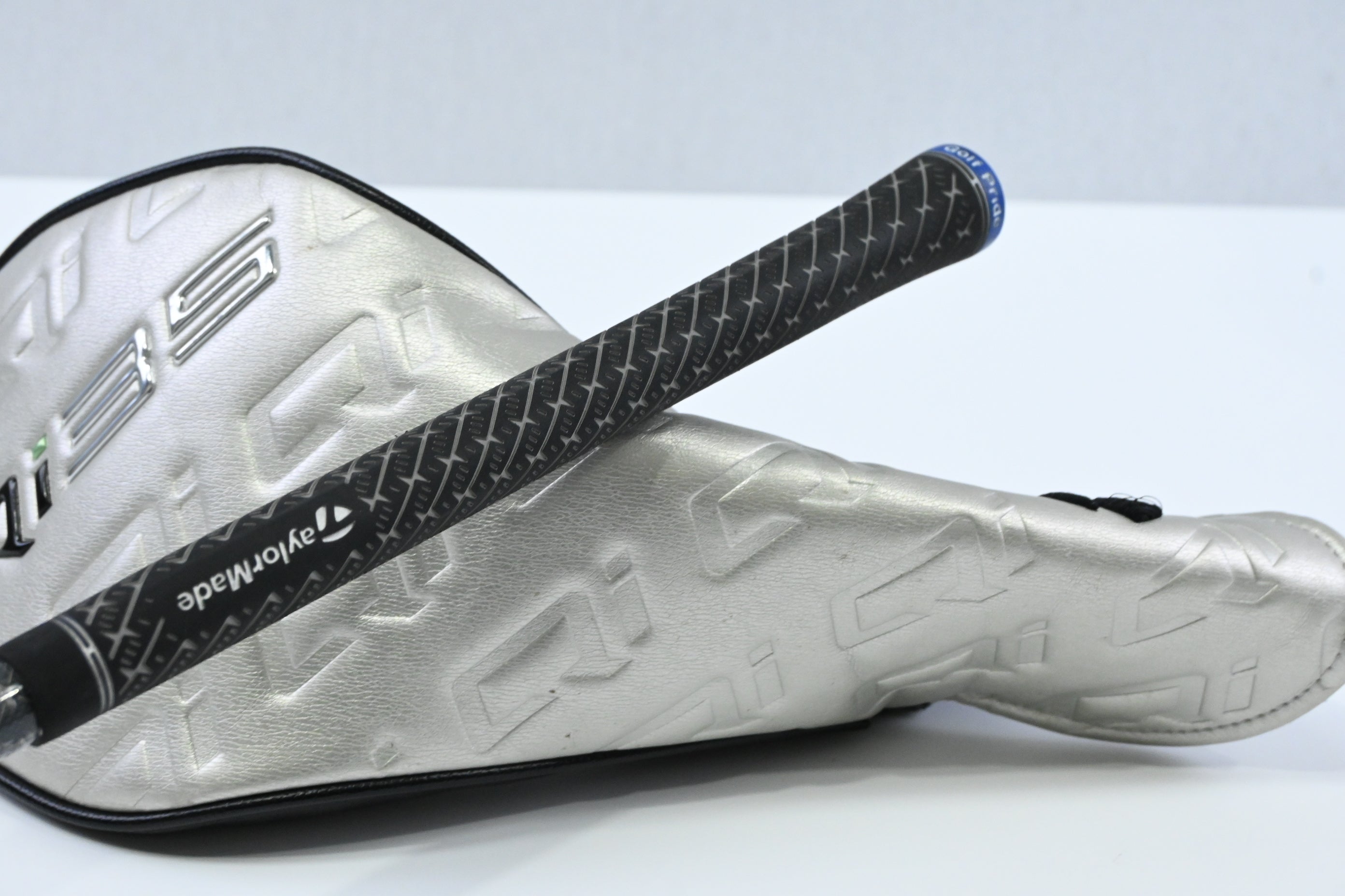 Taylormade Qi35 Driver / 10.5 Degree / Regular Flex Tensei AV Limited Blue 65