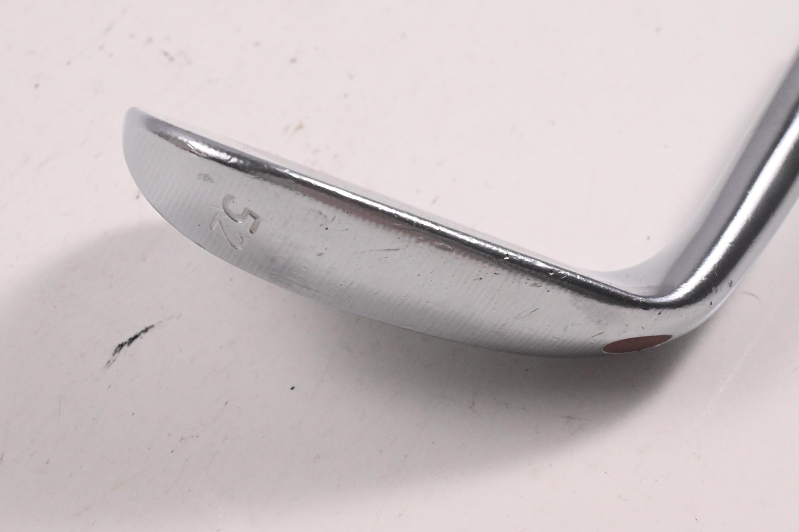 Taylormade Milled Grind Gap Wedge / 52 Degree / Wedge Flex Dynamic Gold Shaft