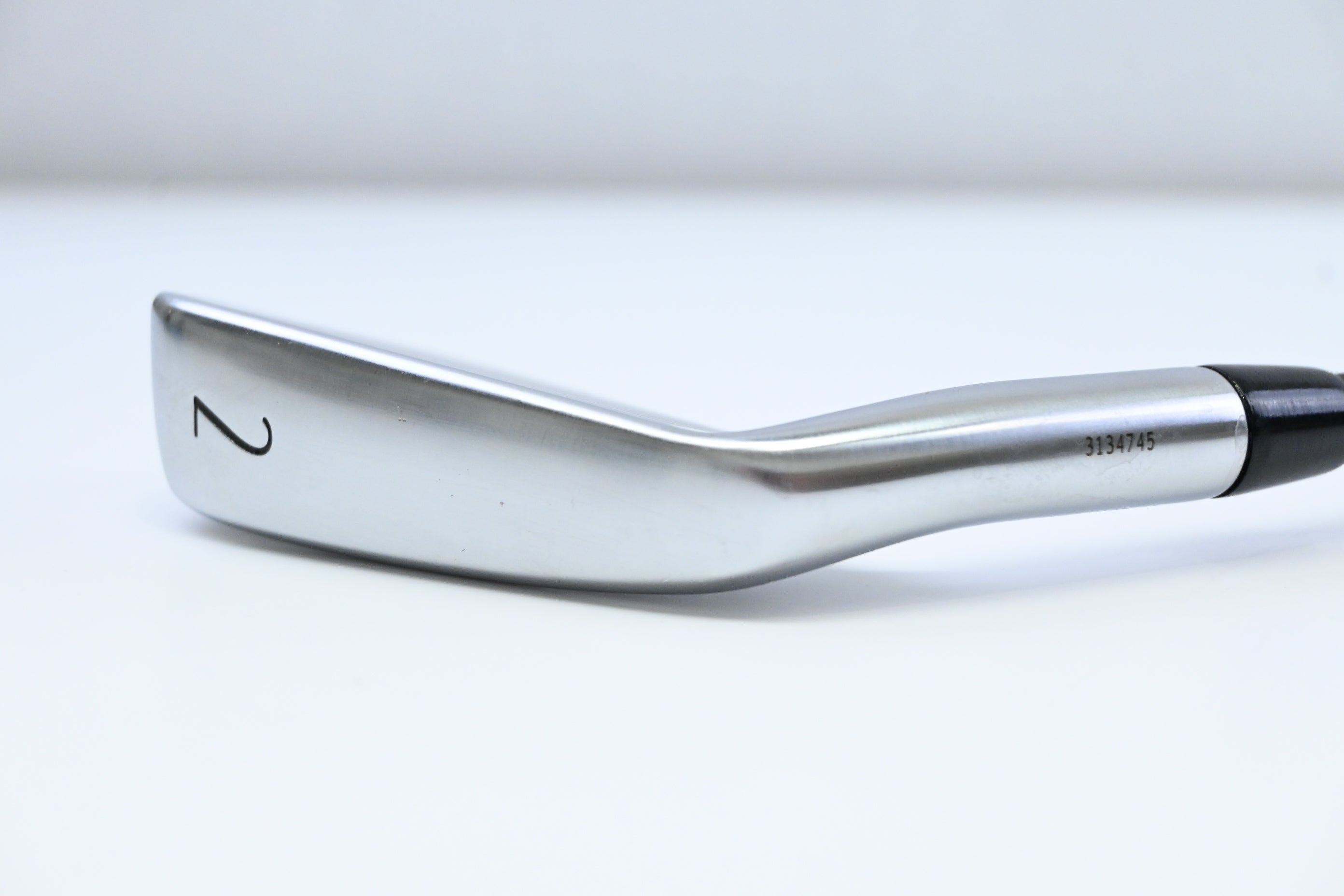 Titleist T250.U Utility #2 Iron / 18 Degree / Stiff Flex HZRDUS Gen5 Black 80
