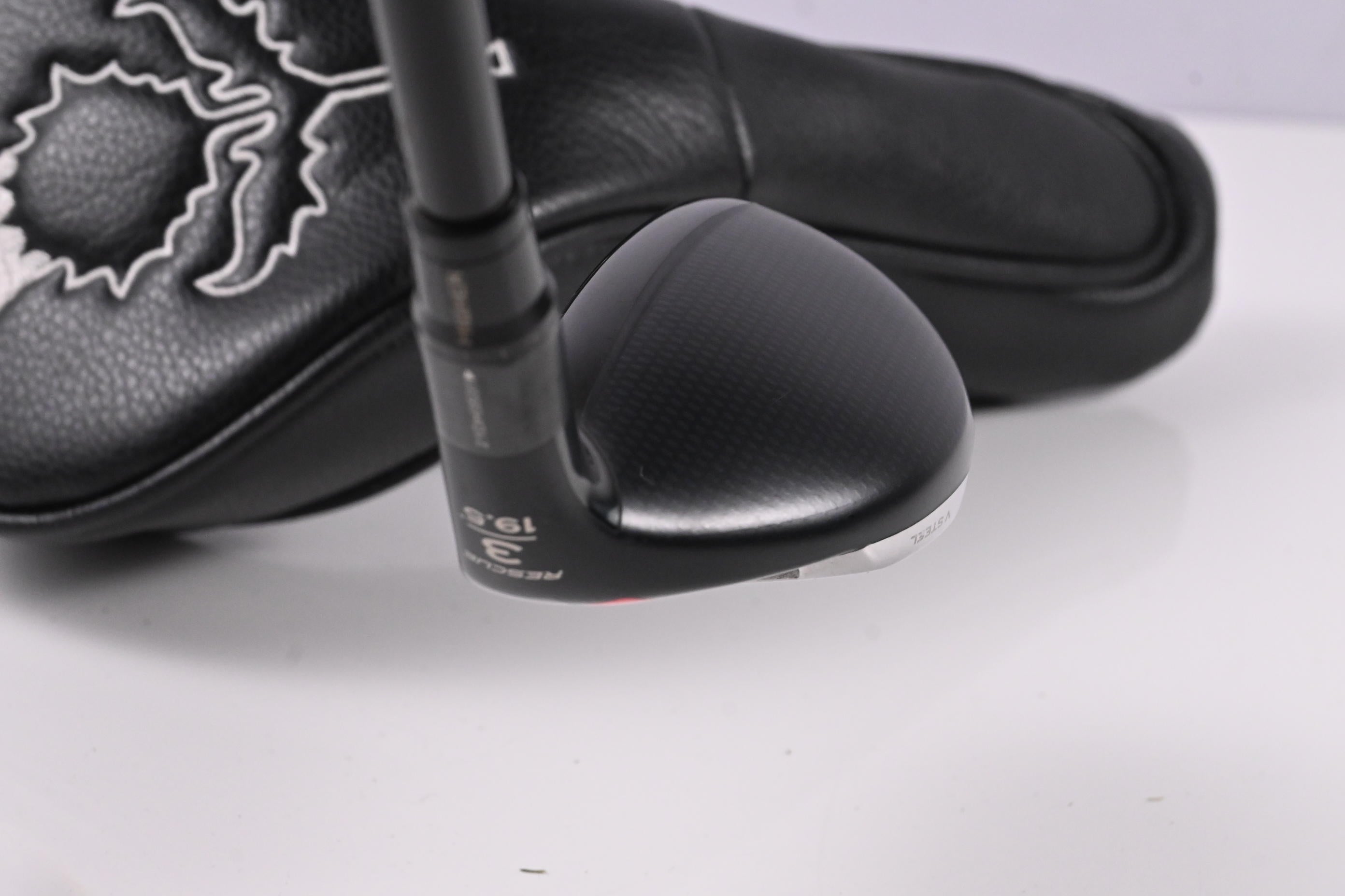 Taylormade Stealth Plus #3 Hybrid / 19.5 Degree / Regular Flex HZRDUS Smoke RDX Red 70