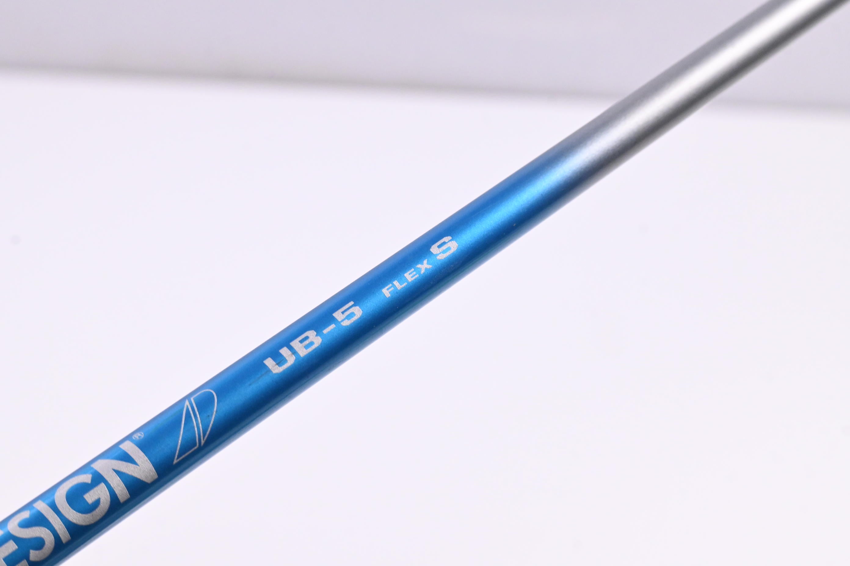 Graphite Design Tour AD UB-5 Driver Shaft / Stiff Flex / Titleist Adapter