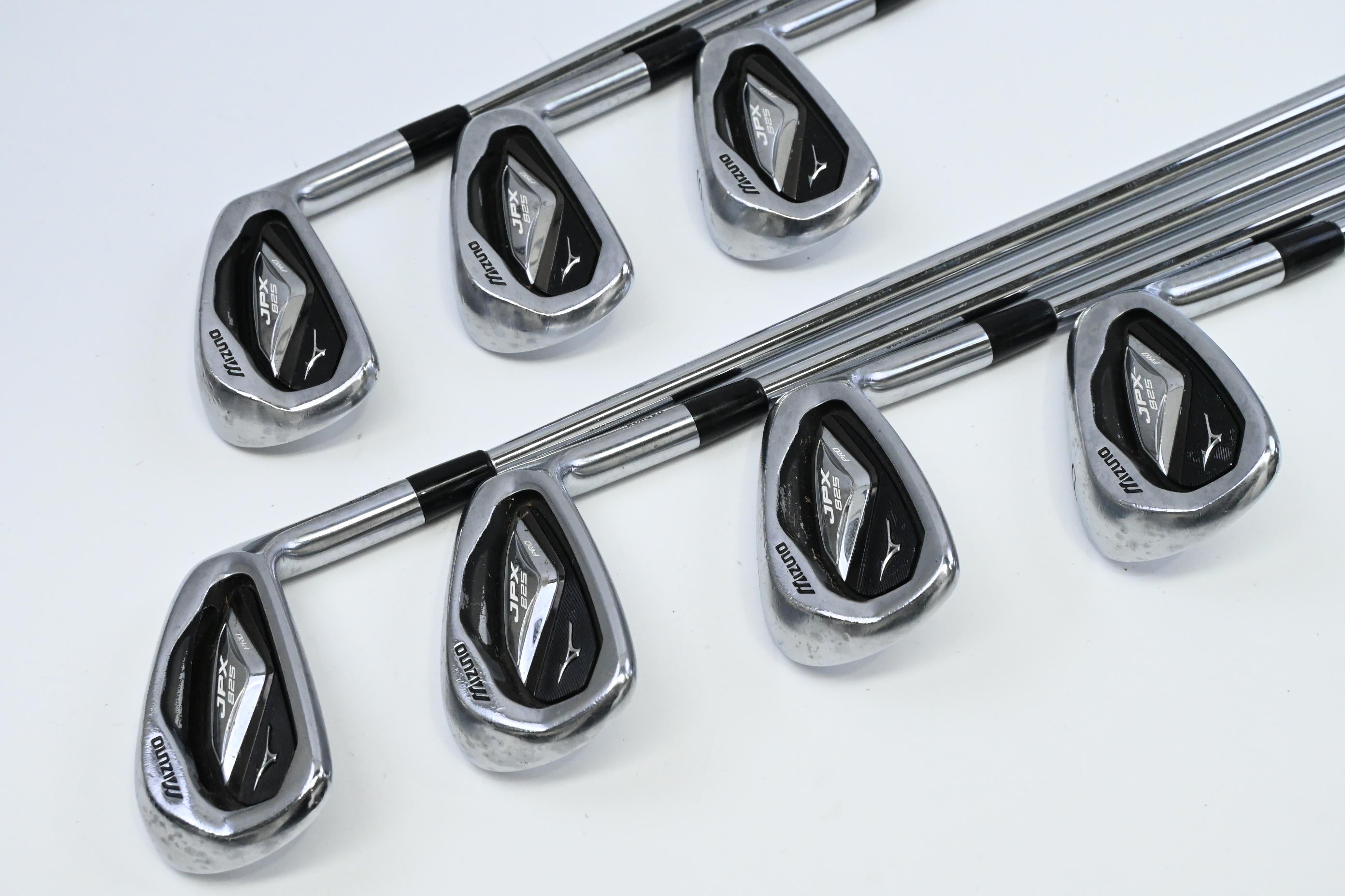 Mizuno JPX 825 Pro Irons / 4-PW / Regular Plus Flex Project X Rifle Shafts