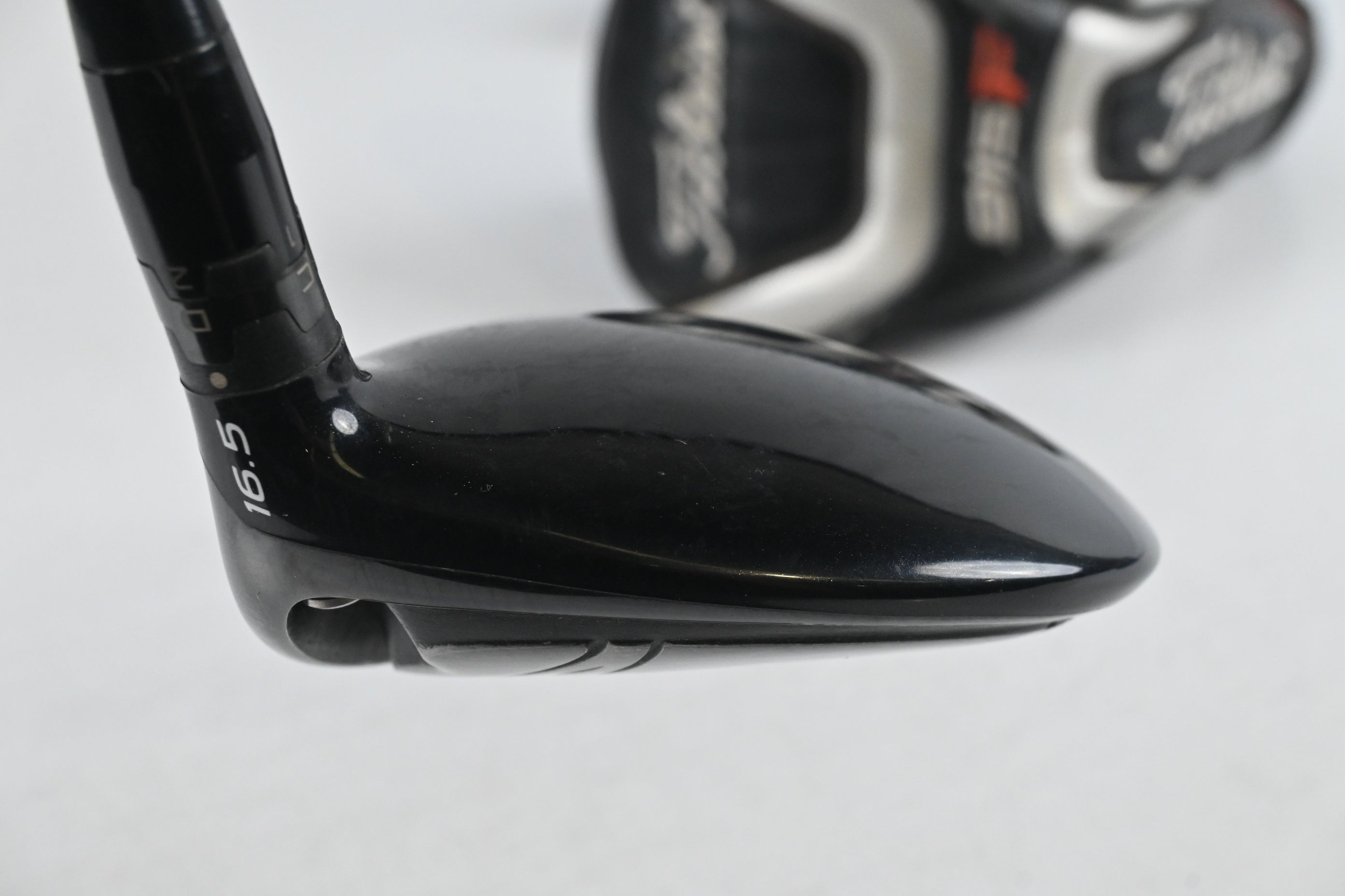 Titleist 915 F #3 Wood / 16.5 Degree / Stiff Flex Diamana S+ Blue 70 Shaft