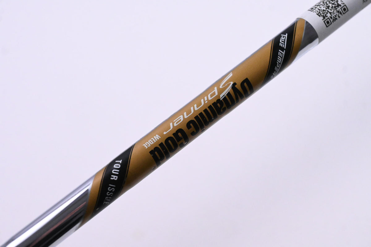 Cleveland RTX ZipCore Sand Wedge / 54 Degree / Wedge Flex Dynamic Gold Spinner