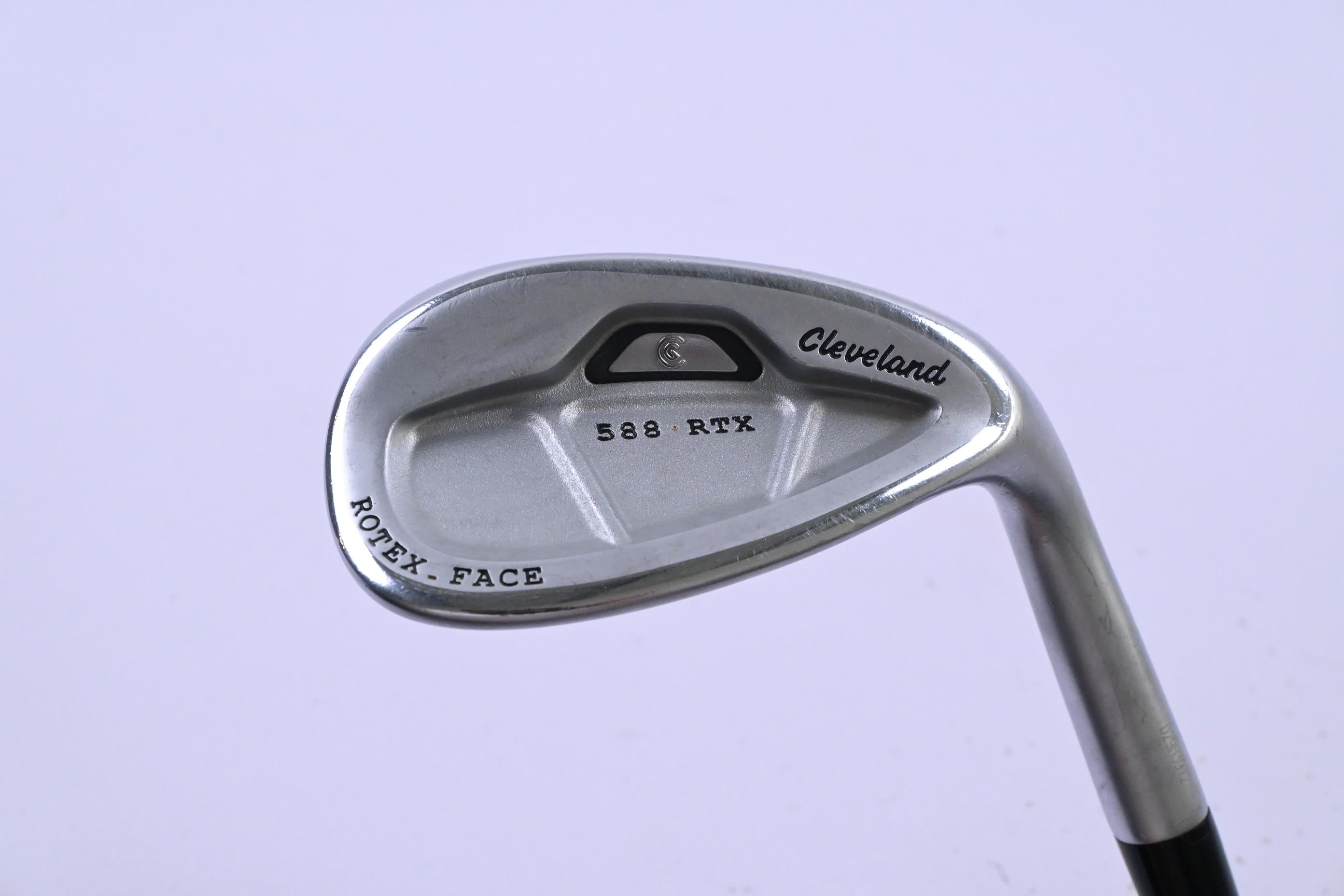 Cleveland 588 RTX Gap Wedge / 52 Degree / Wedge Flex Dynamic Gold