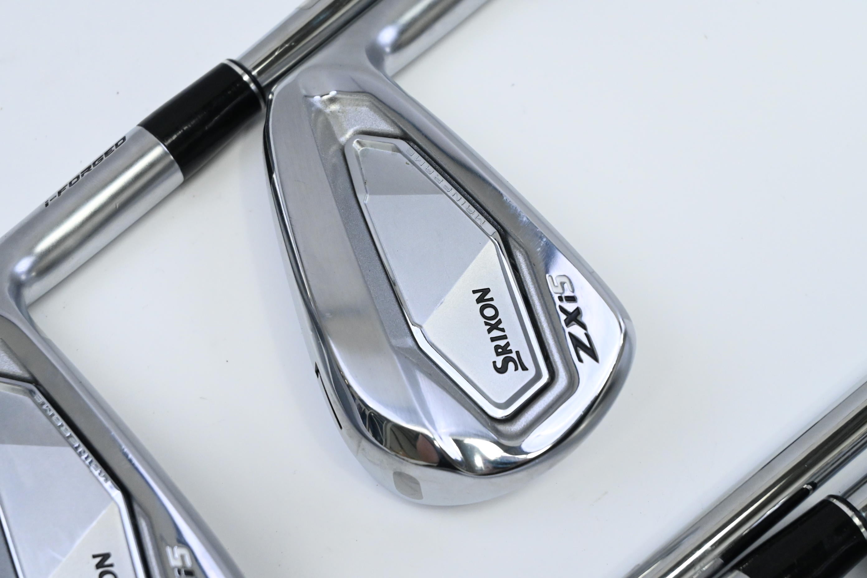 Srixon ZXi5 Irons / 6-PW / Stiff Flex NS Pro Modus3 Tour 105 Shafts