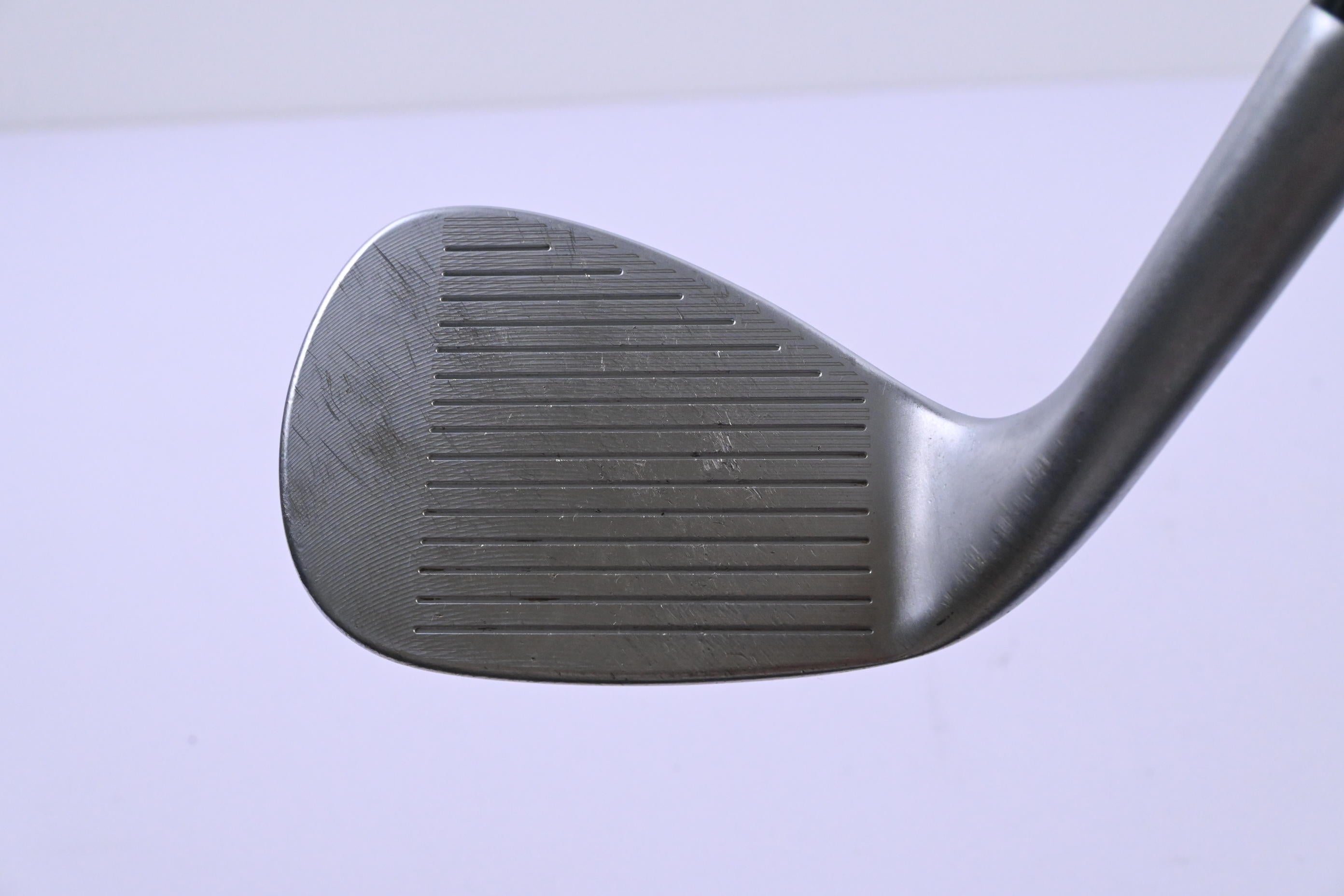 Cleveland 588 RTX Gap Wedge / 52 Degree / Wedge Flex Dynamic Gold
