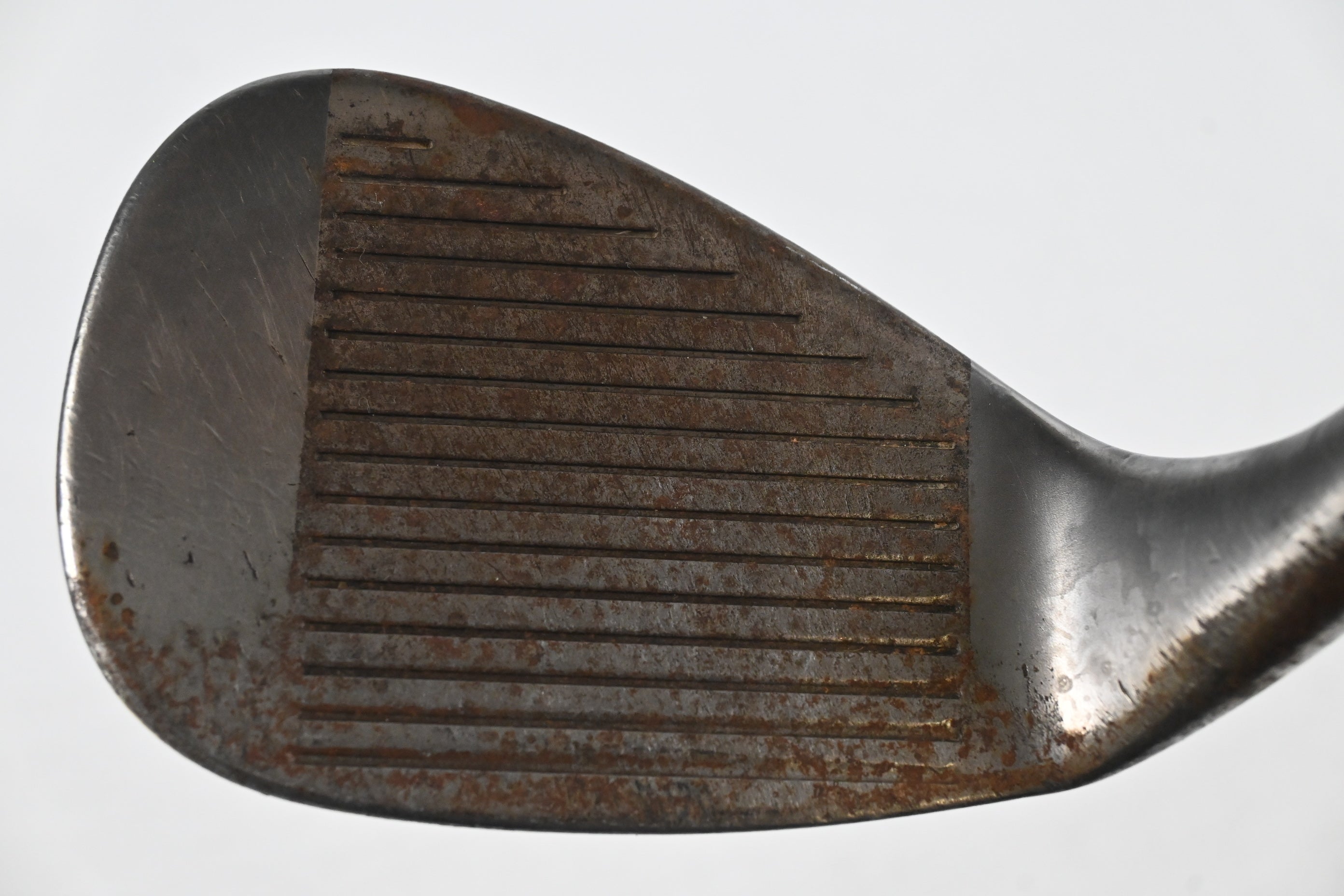 Cleveland 588 Tour Action Sand Wedge / 56 Degree / Wedge Flex Dynamic Gold Shaft
