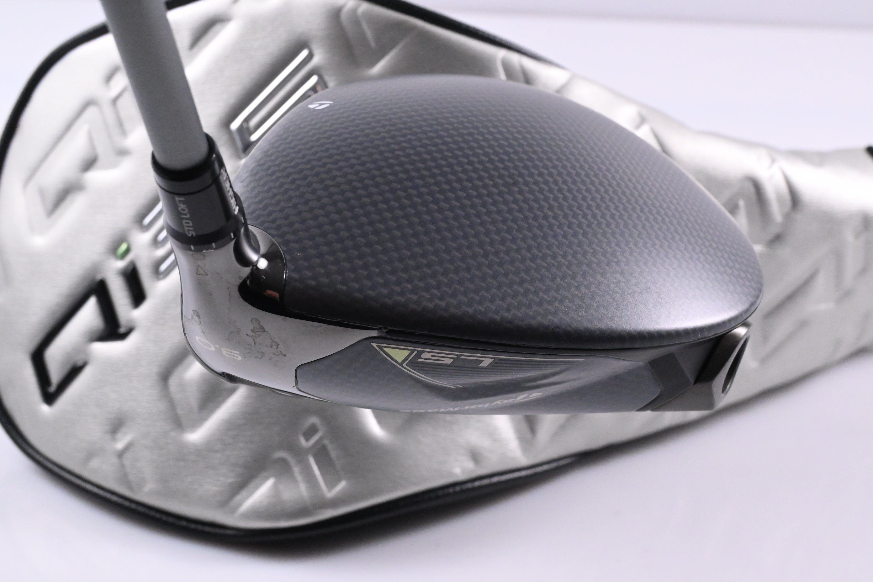 Taylormade Qi35 LS Driver / 9 Degree / Regular Flex Fujikura Air Speeder 50