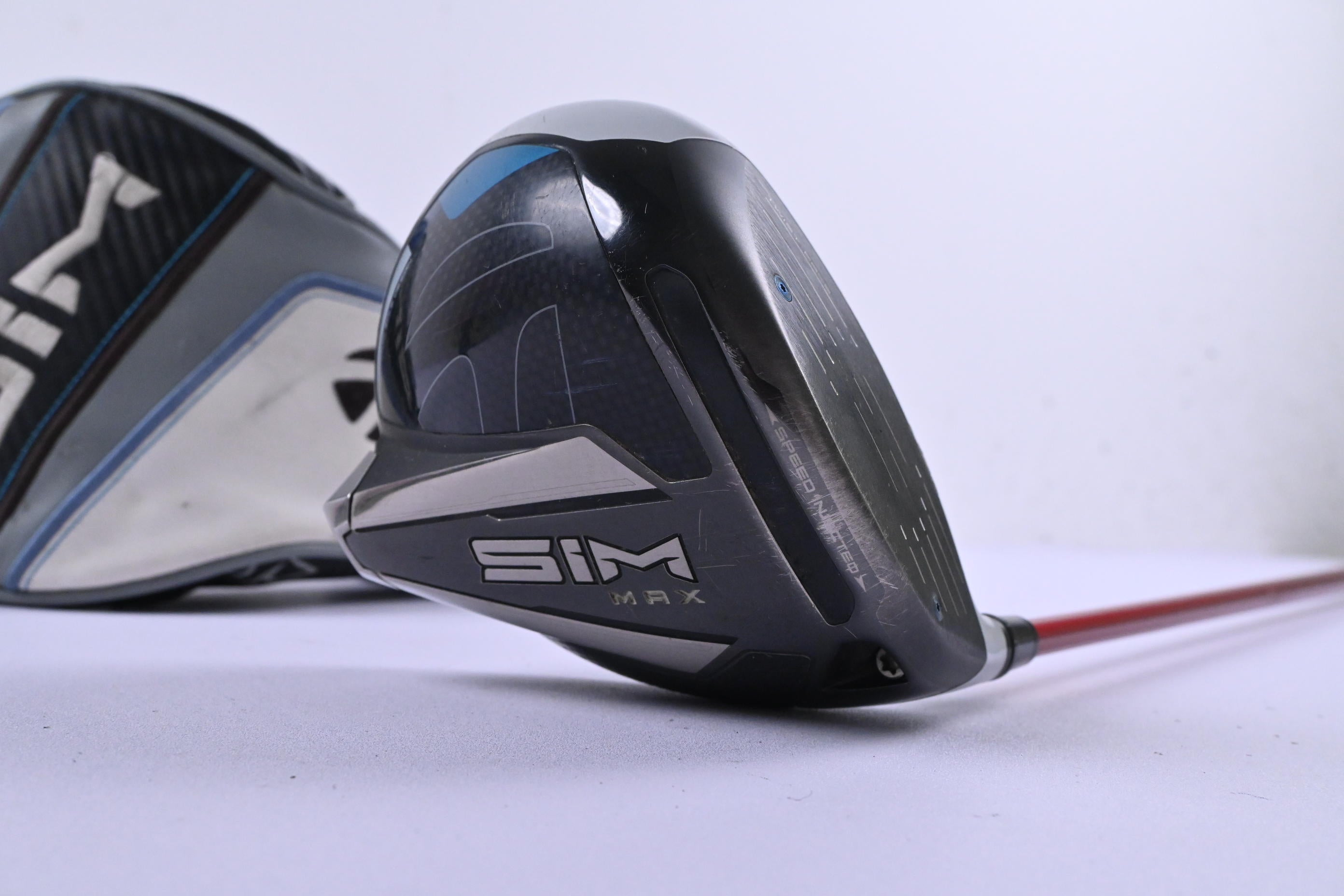 Taylormade SIM Max Driver / 10.5 Degree / Regular Flex Fujikura Ventus Red 5