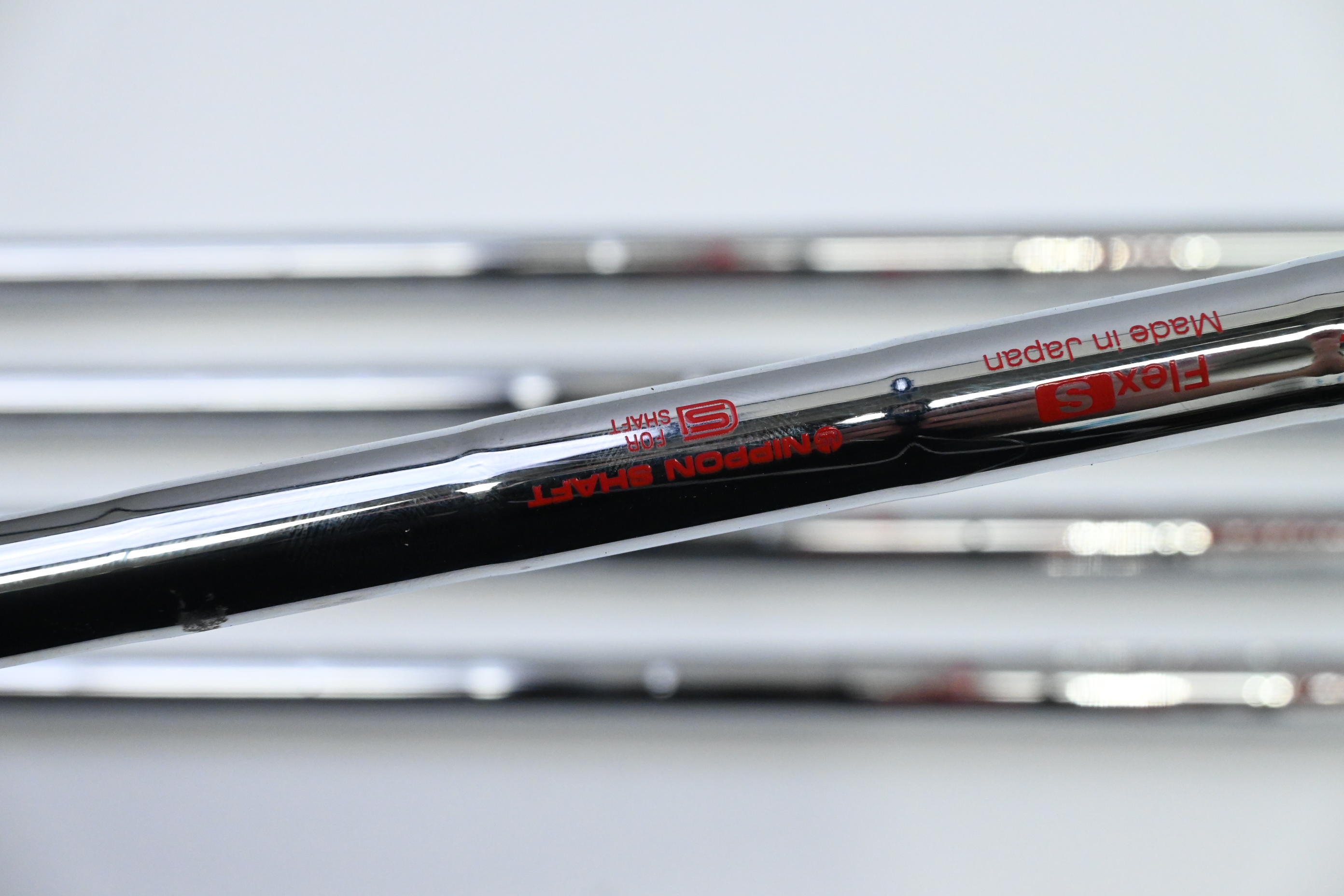 Srixon ZXi5 Irons / 6-PW / Stiff Flex NS Pro Modus3 Tour 105 Shafts
