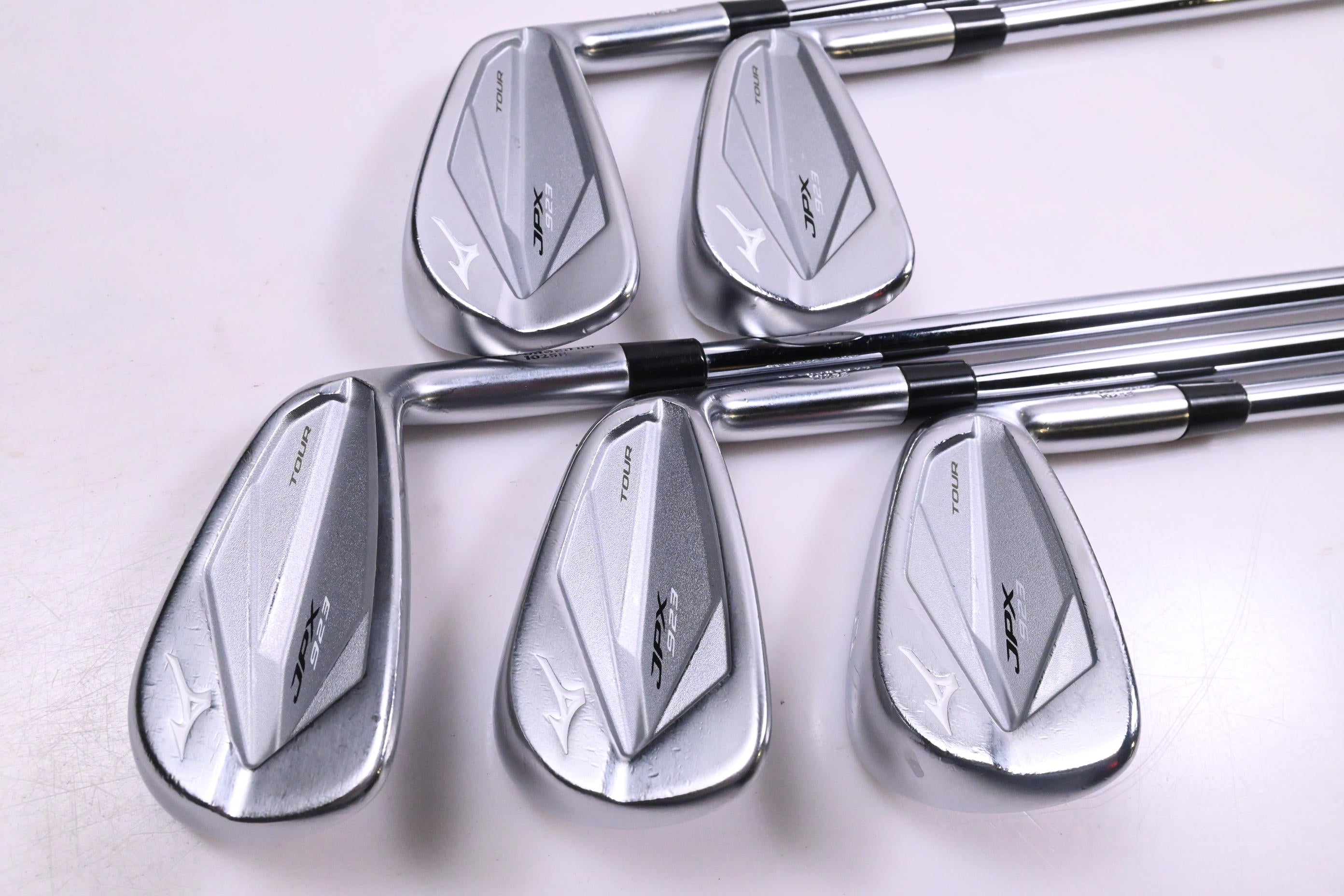Mizuno JPX 923 Tour Irons / 6-PW / Stiff Flex Dynamic Gold 105 S300 Shafts
