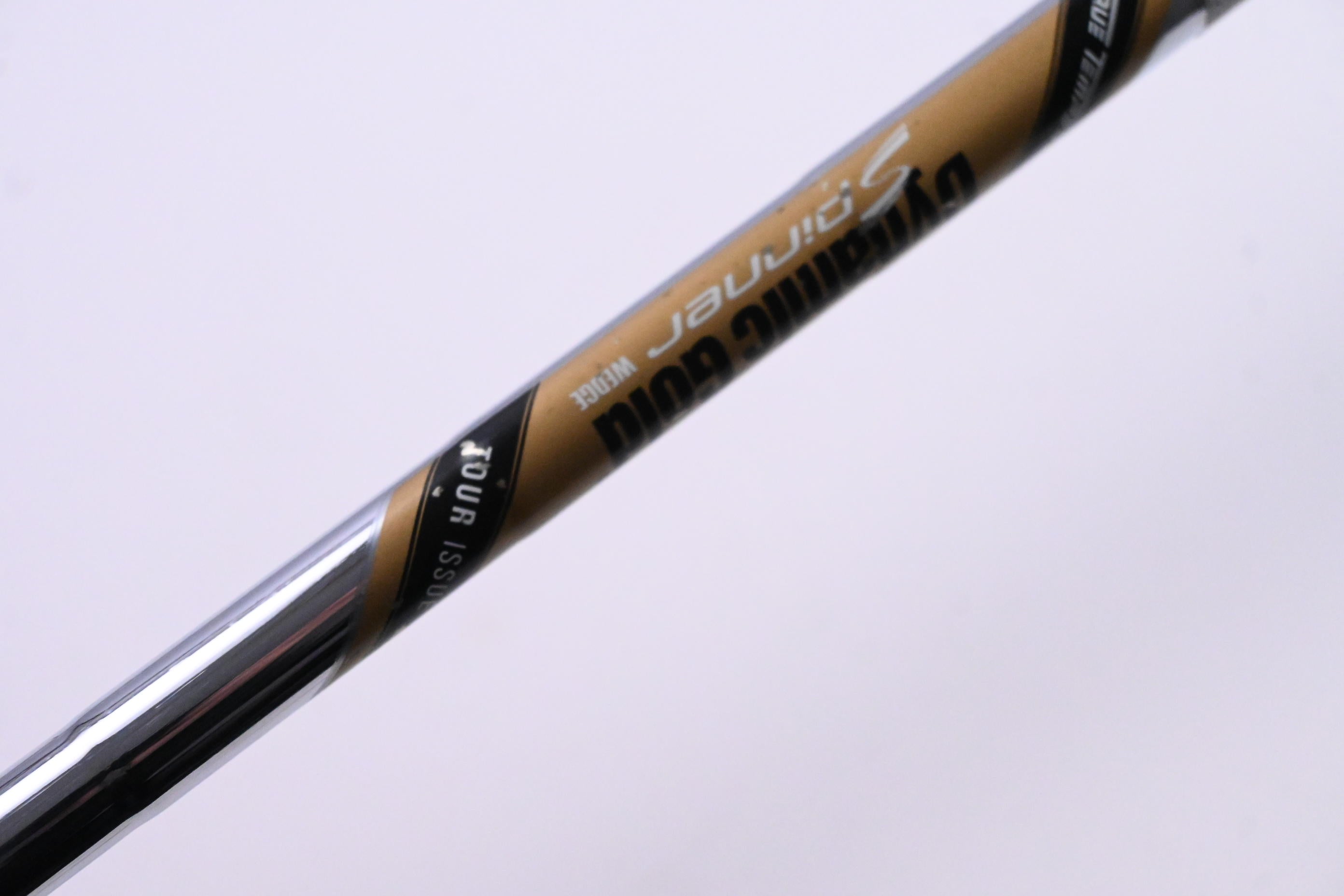 Cleveland RTZ Tour Rack Gap Wedge / 52 Degree / Wedge Flex Dynamic Gold Spinner