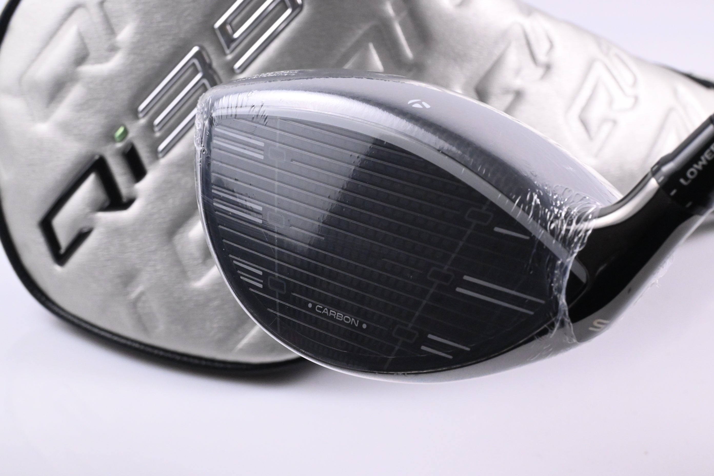 Taylormade Qi35 Driver / 10.5 Degree / Regular Flex Fujikura Ventus Blue 5 Shaft