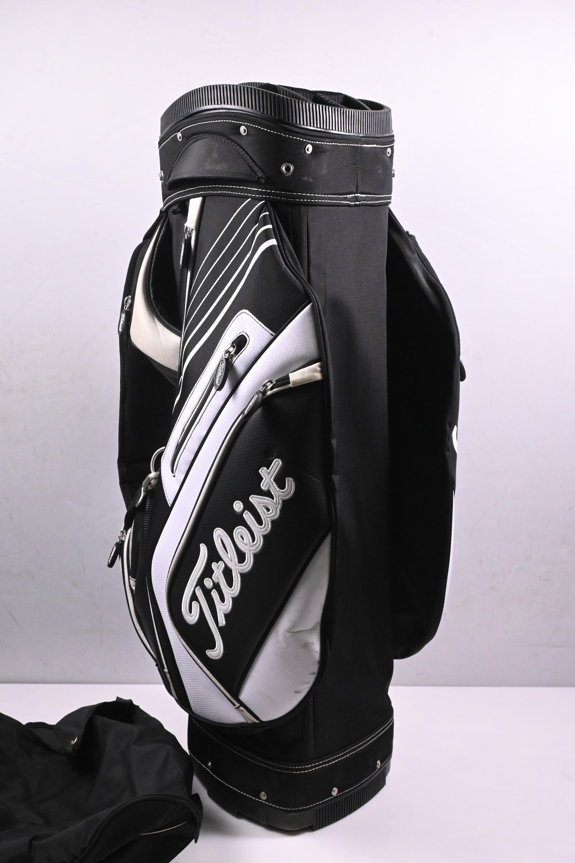 Titleist Tour Bag / 14-Way Divider / Black, White