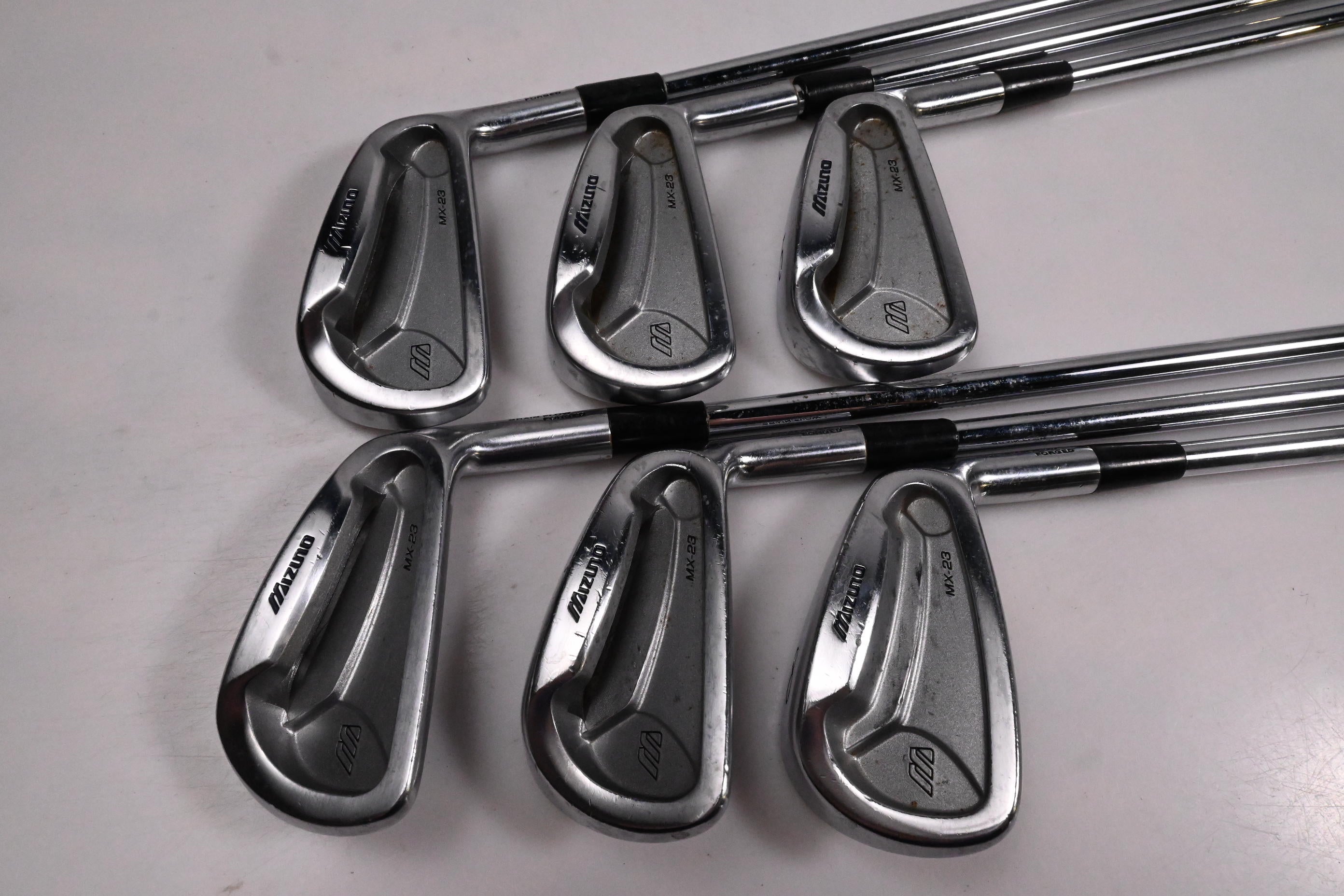 Mizuno MX-23 Irons / 3-8i / Regular Flex Dynalite Gold R300 Shafts