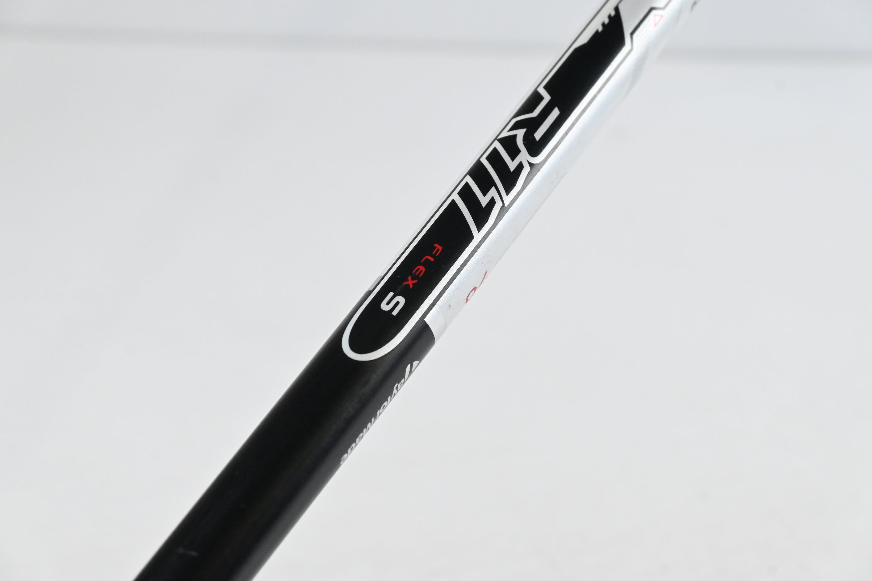Taylormade R11 #4 Wood / 17 Degree / Stiff Flex Fujikura Blur 70 Shaft