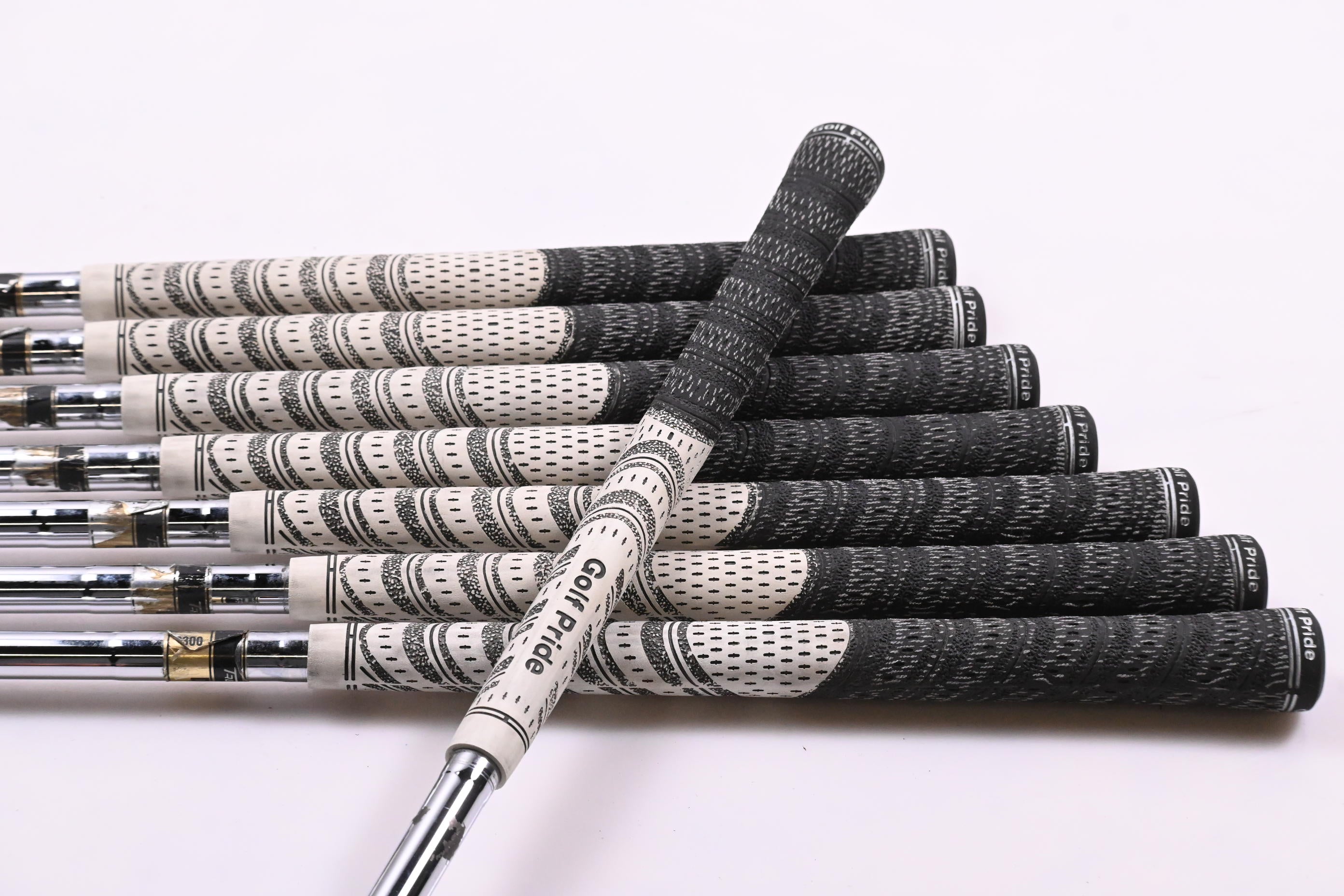 Cleveland CG7 Tour Irons / 3-PW / Stiff Flex Dynamic Gold S300 Shafts