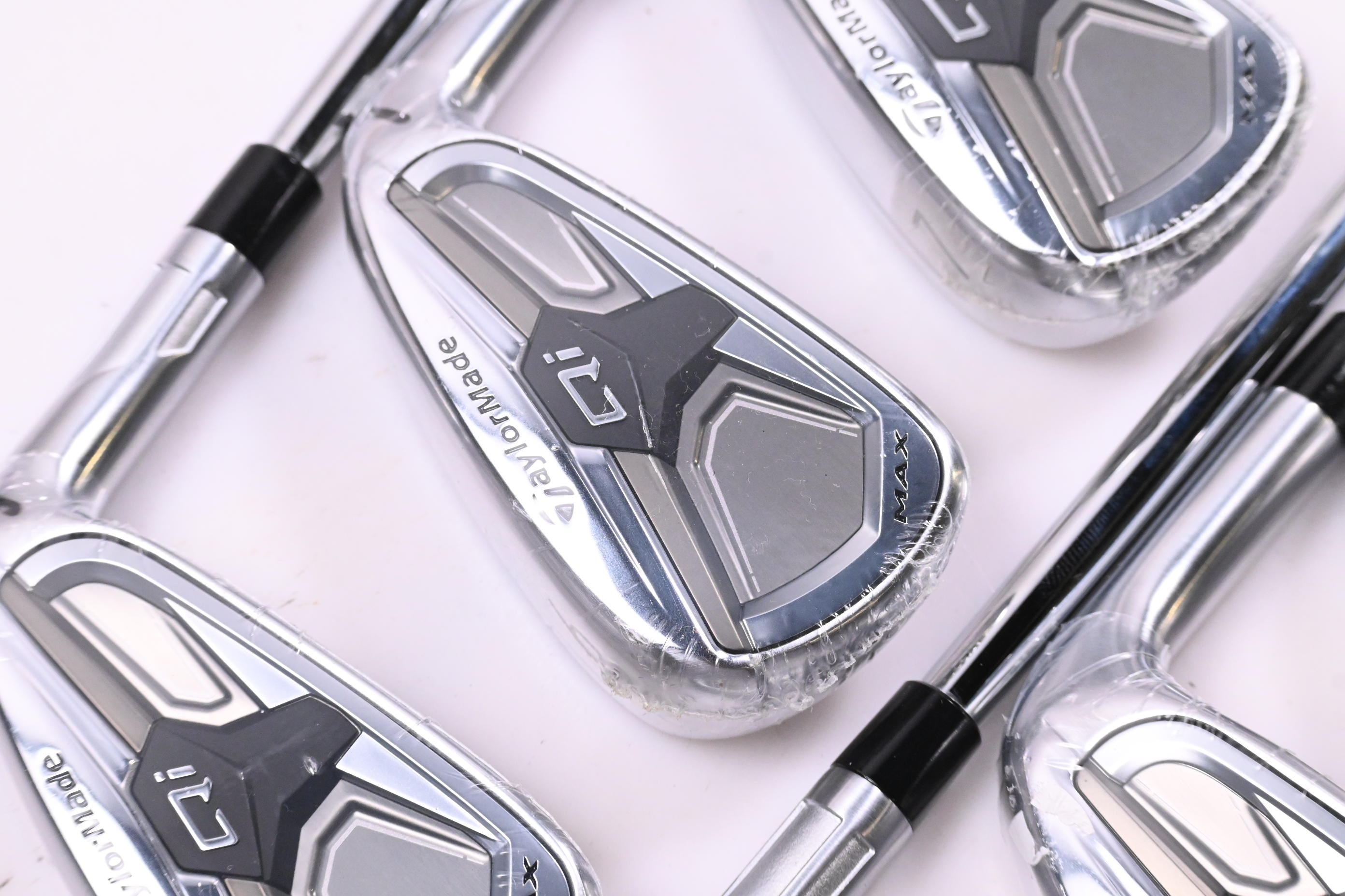 Taylormade Qi Max Irons / 5-PW / Stiff Flex KBS Max MT 85 Shafts