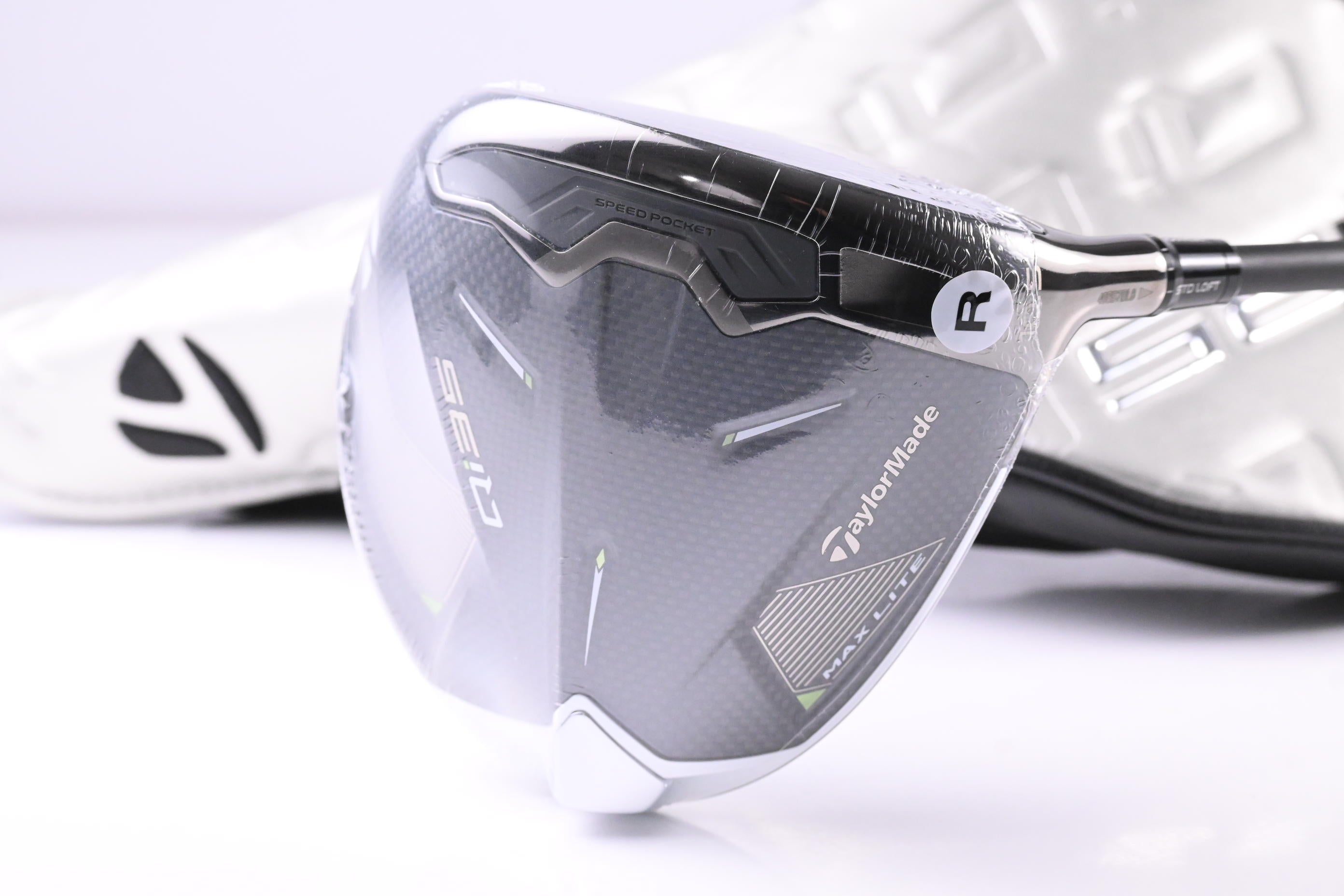 Taylormade Qi35 Max Lite Driver / 10.5 Degree / Regular Flex Vanquish 4 Shaft