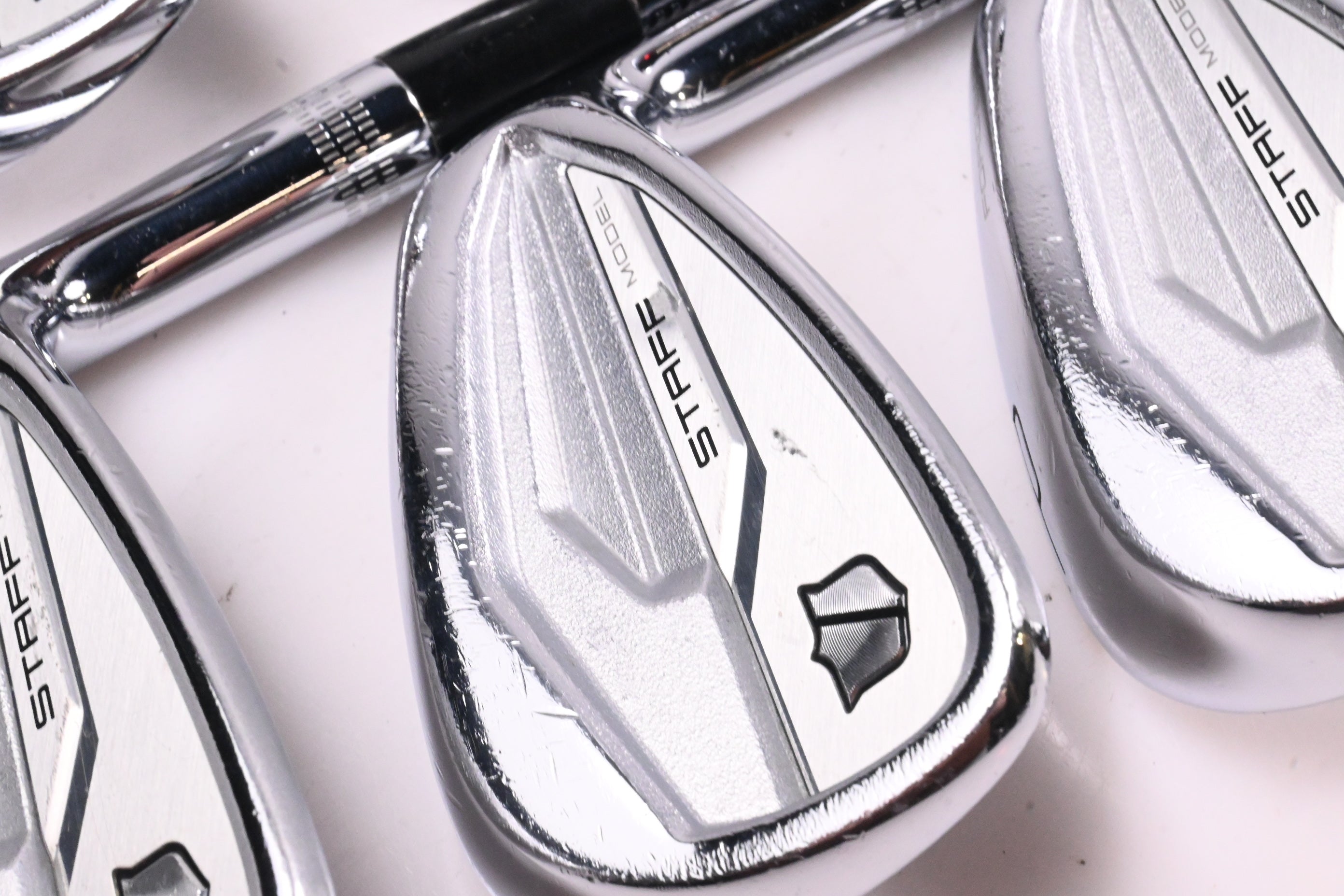 Wilson Staff Model CB 2024 Irons / 6-PW / Stiff Flex Dynamic Gold Mid 115 S300