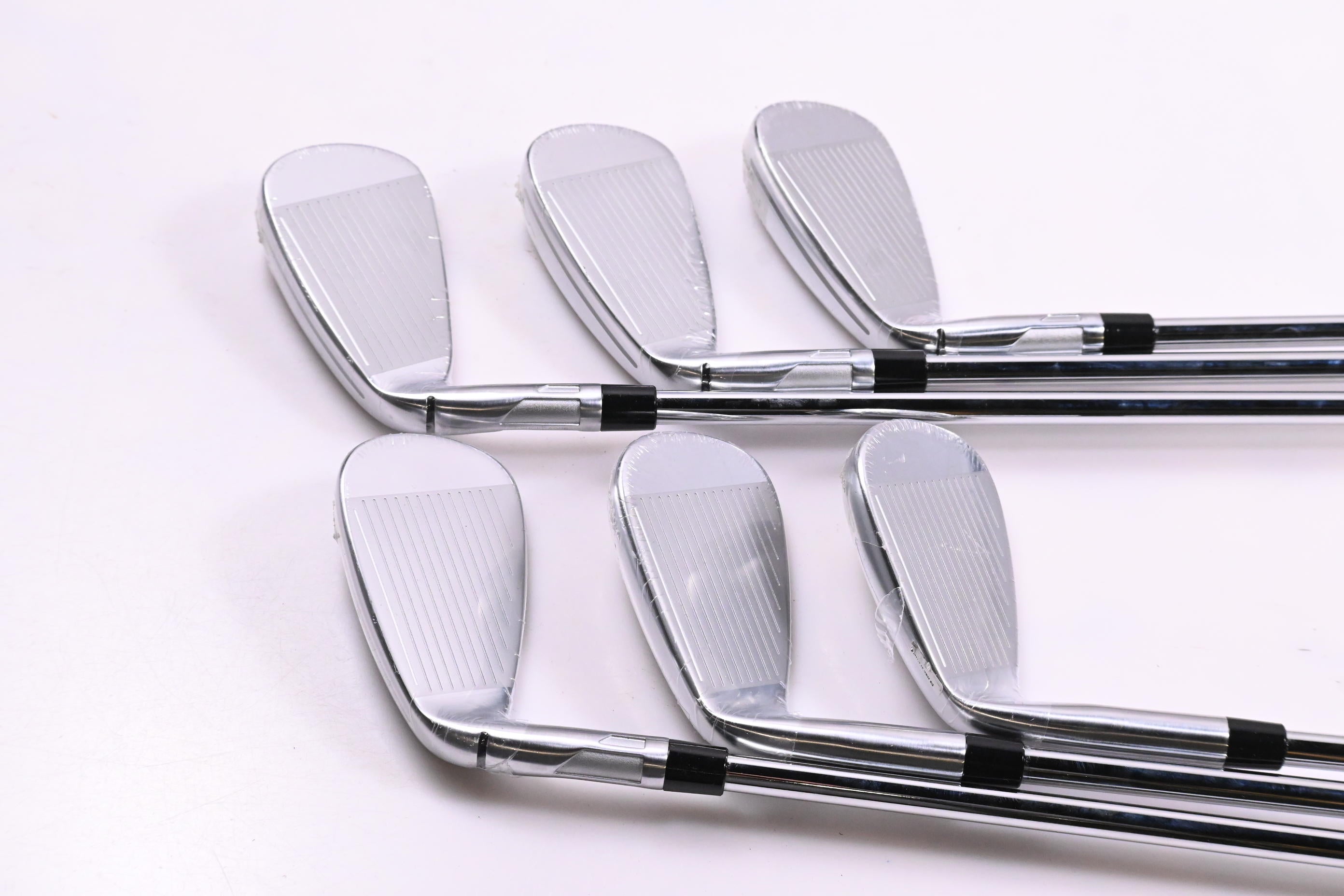 Taylormade Qi Max Irons / 5-PW / Stiff Flex KBS Max MT 85 Shafts