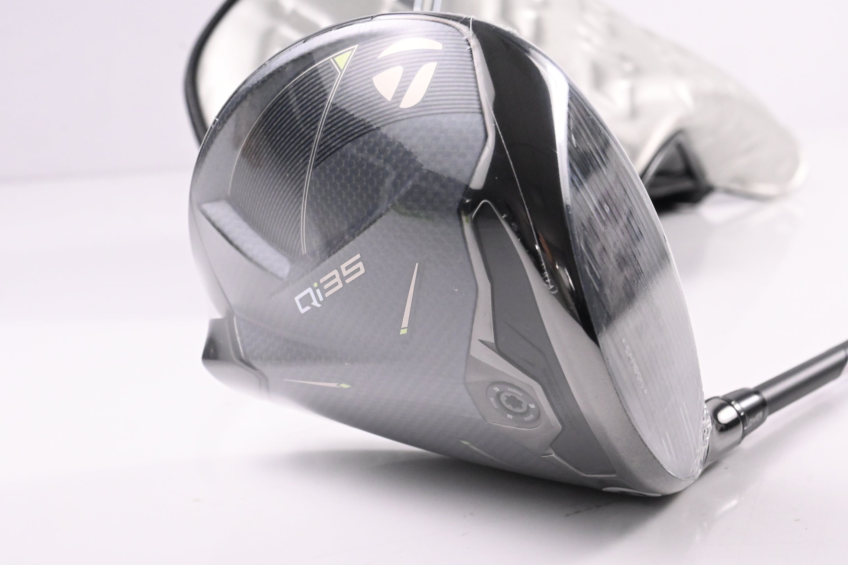 Taylormade Qi35 Driver / 12 Degree / Regular Flex Fujikura Ventus Blue 5 Shaft