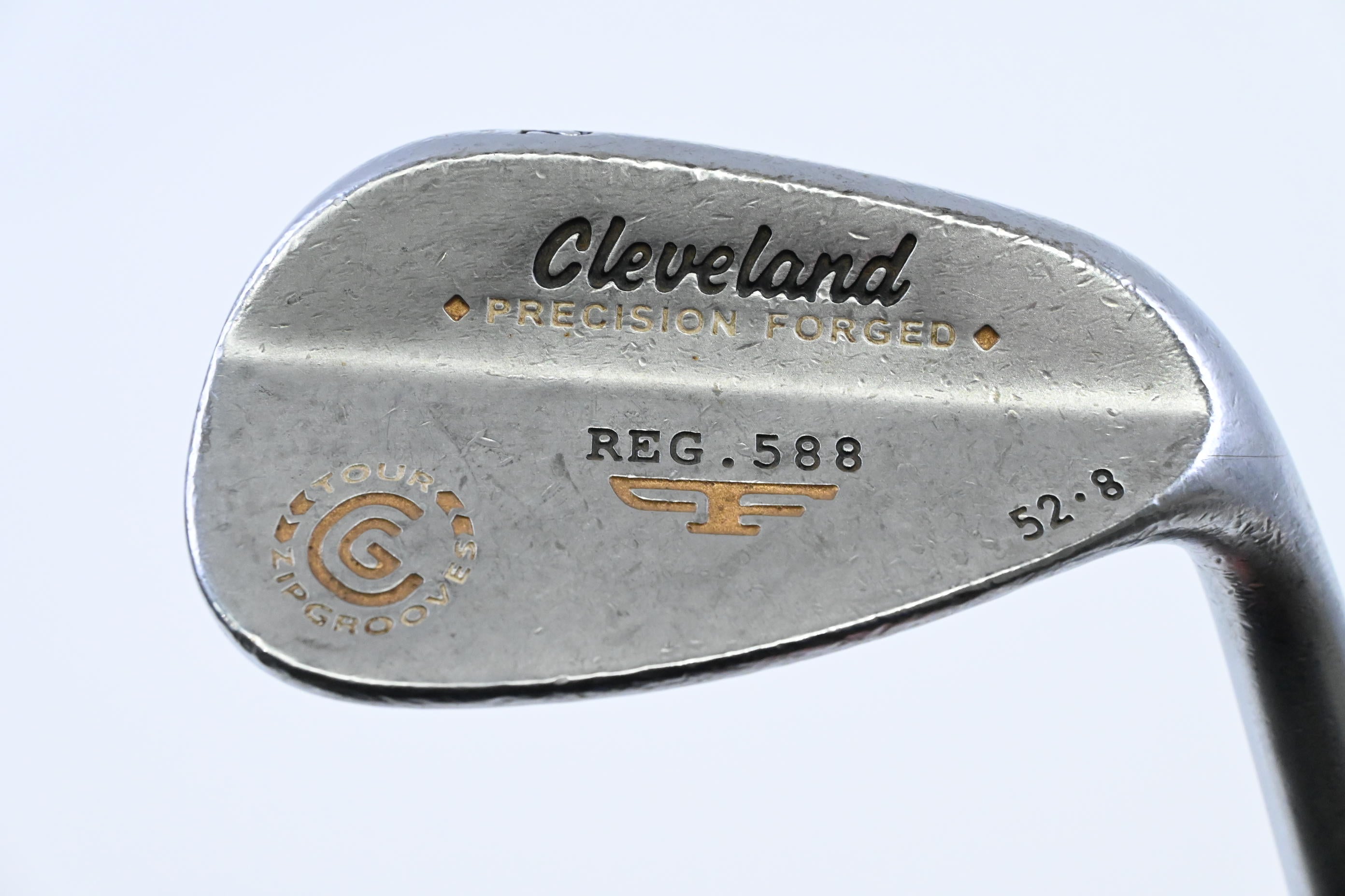 Cleveland 588 Precision Forged Gap Wedge / 52 Degree / Wedge Flex Tour Concept