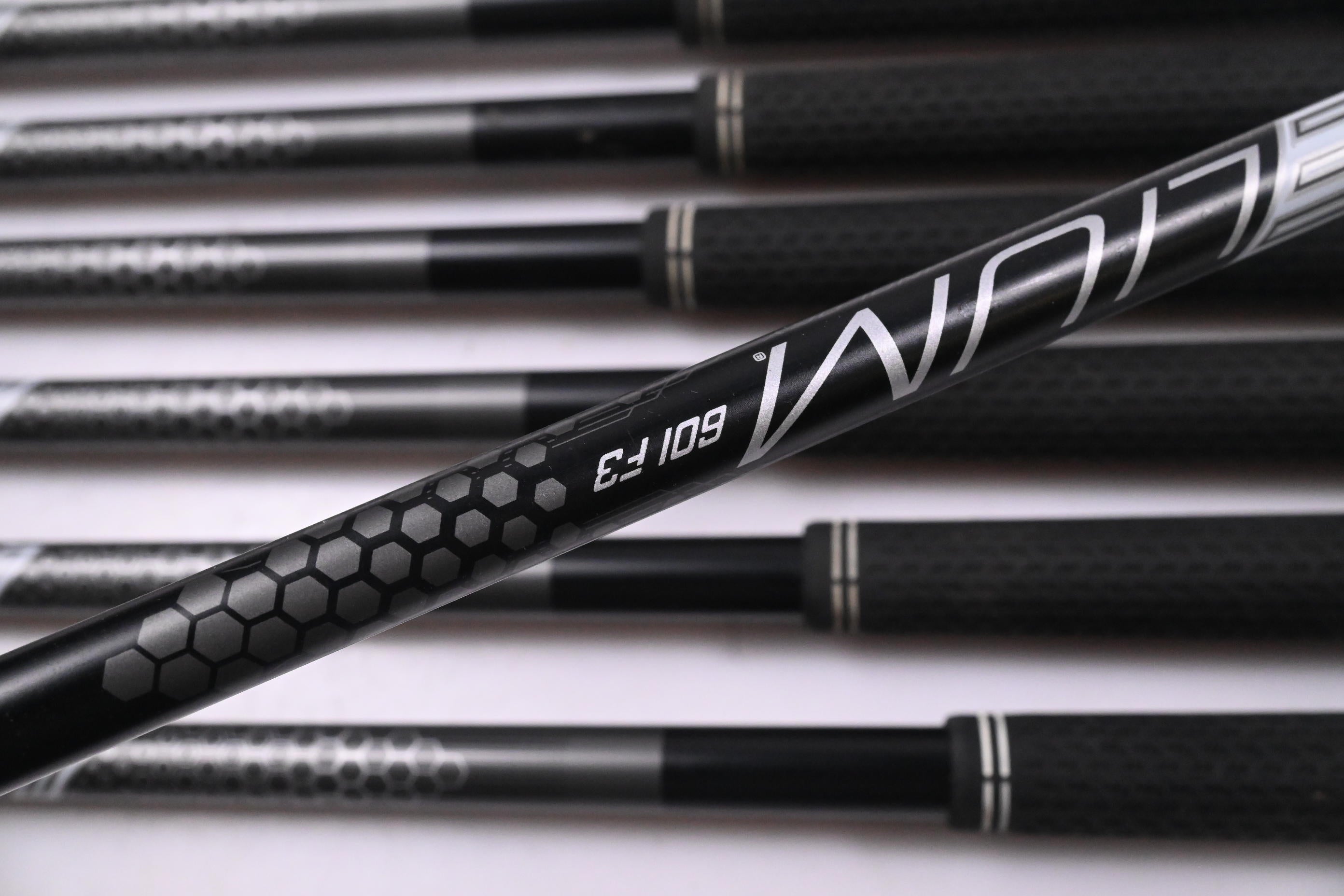 Cleveland Halo XL Full Face Irons / 5-PW+GW / Rgeular Flex UST Helium Nanocore