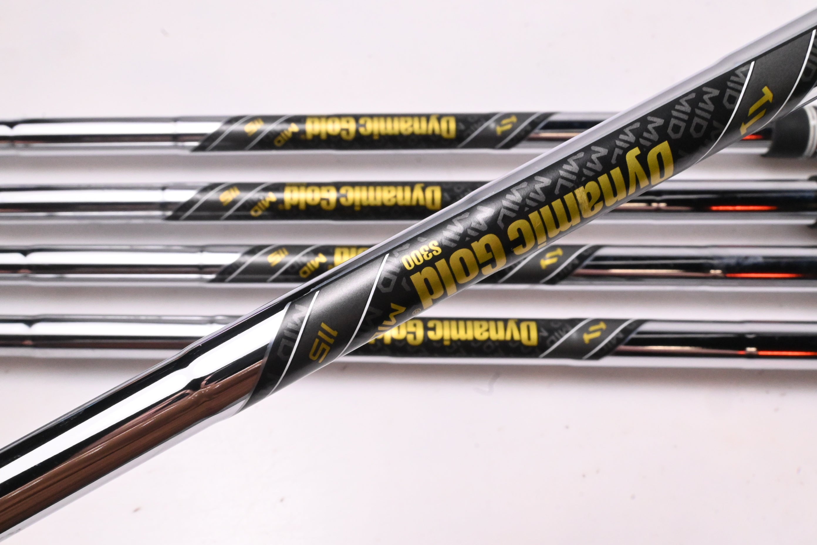 Wilson Staff Model CB 2024 Irons / 6-PW / Stiff Flex Dynamic Gold Mid 115 S300