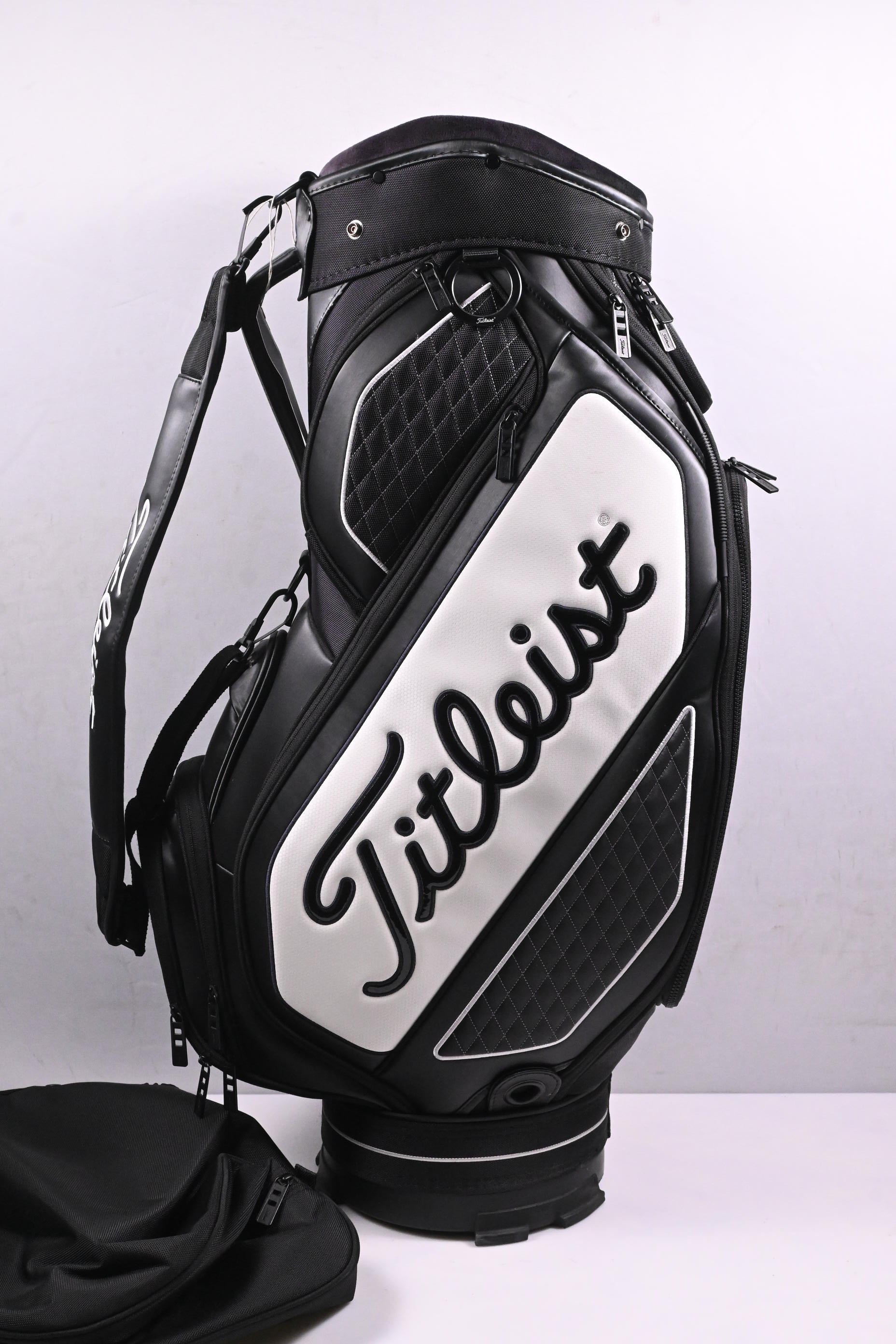 Titleist Midsize Cart Bag / 6-Way Divider / Black, White