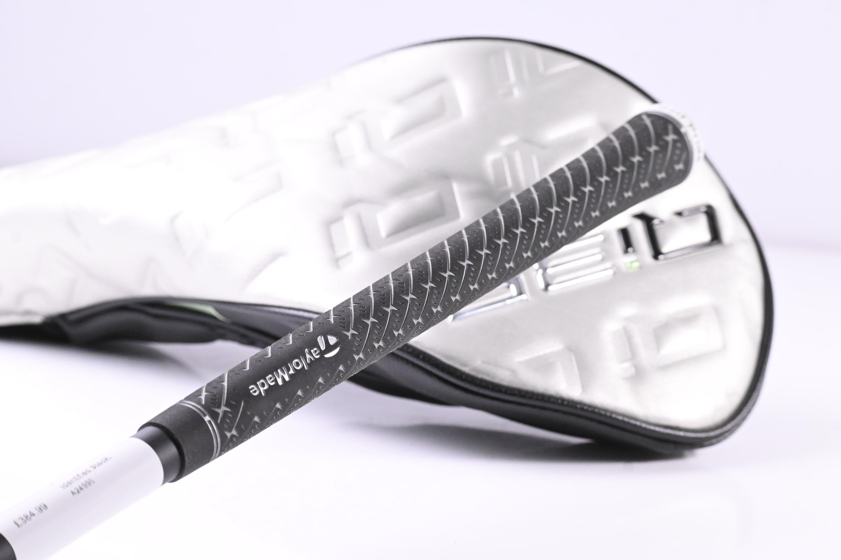 Taylormade Qi35 Max Lite Driver / 10.5 Degree / Regular Flex Vanquish 4 Shaft