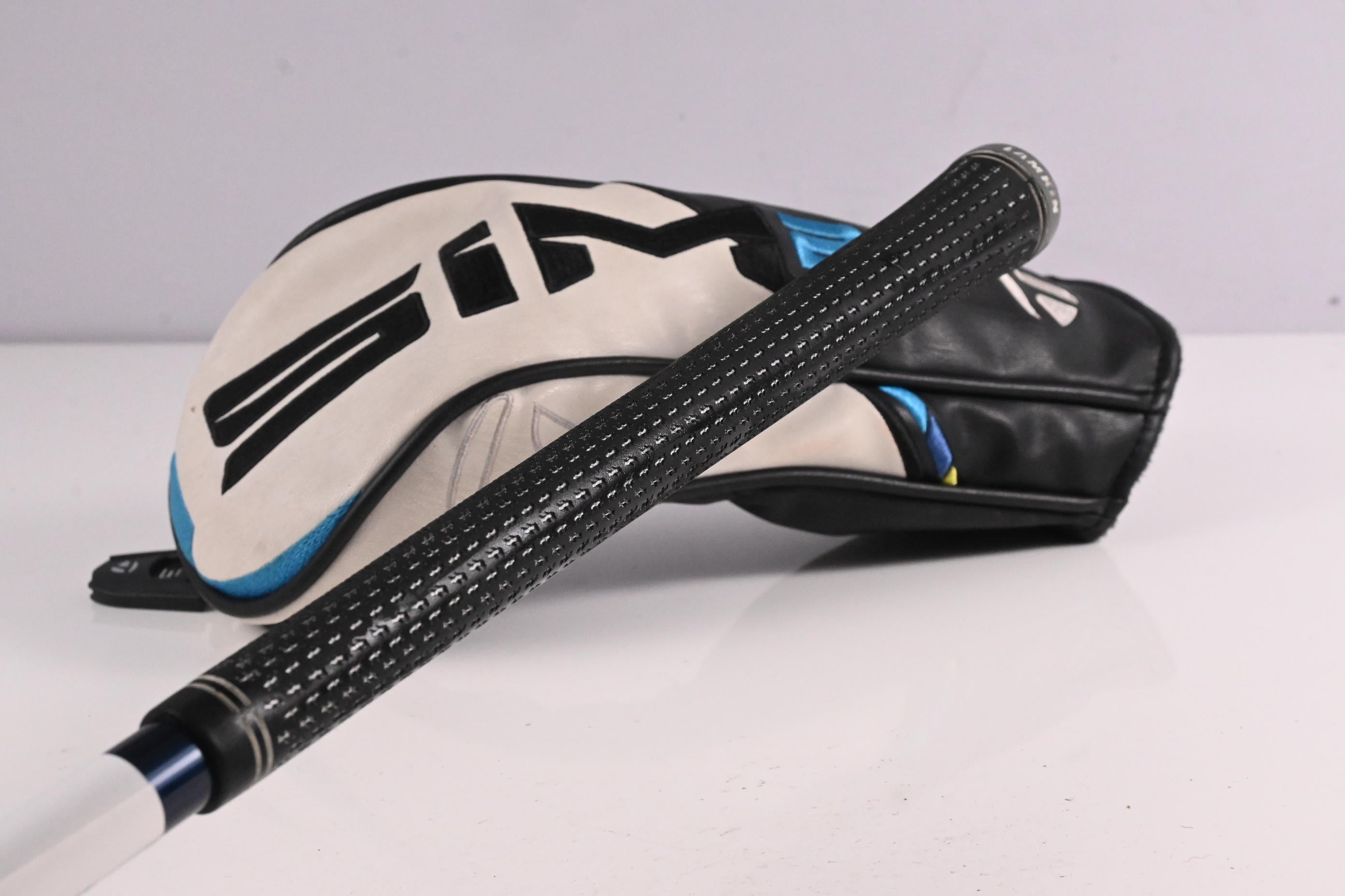 Taylormade SIM2 Max #3 Wood / 15 Degree / Regular Flex Ventus Blue 5 Shaft