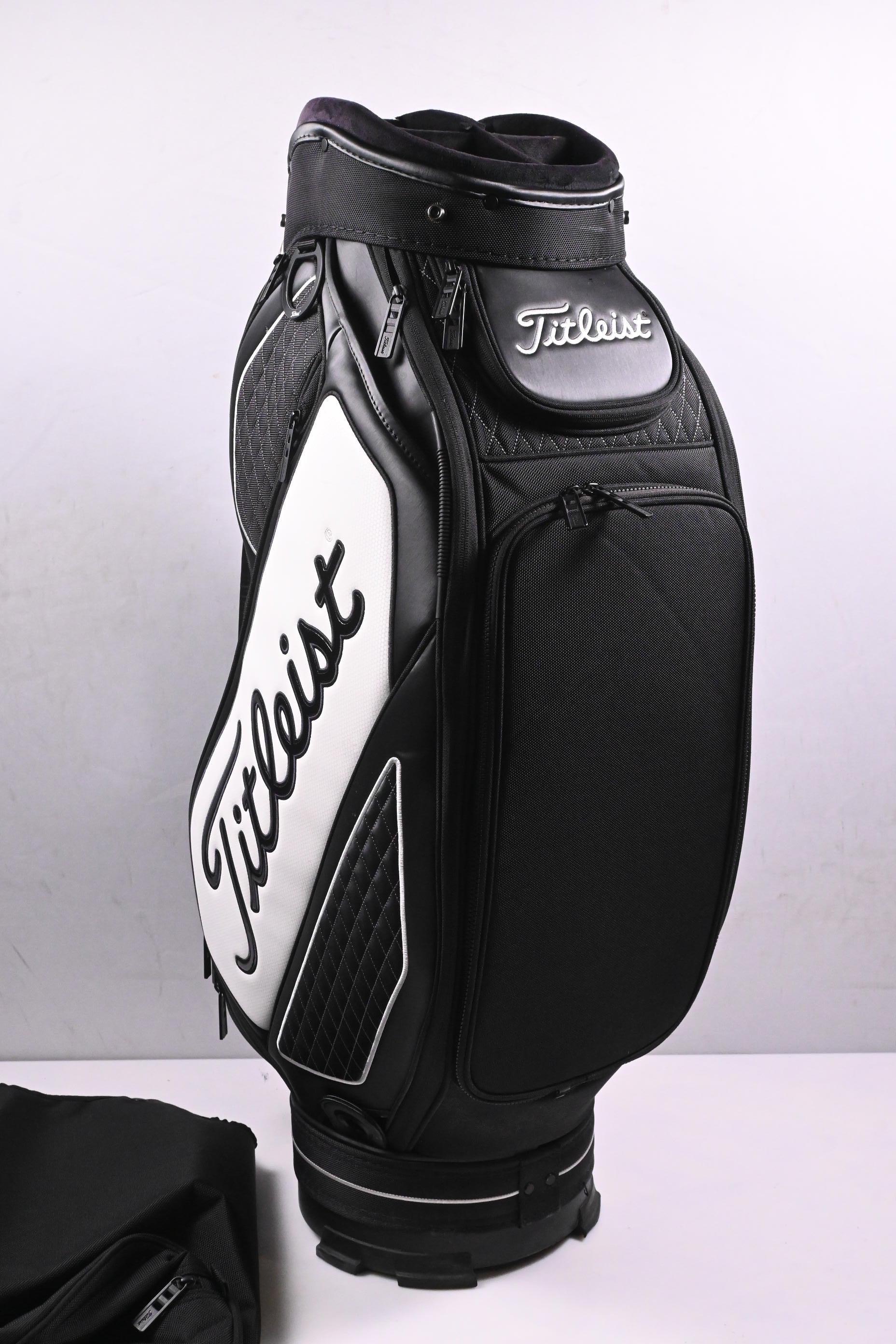 Titleist Midsize Cart Bag / 6-Way Divider / Black, White