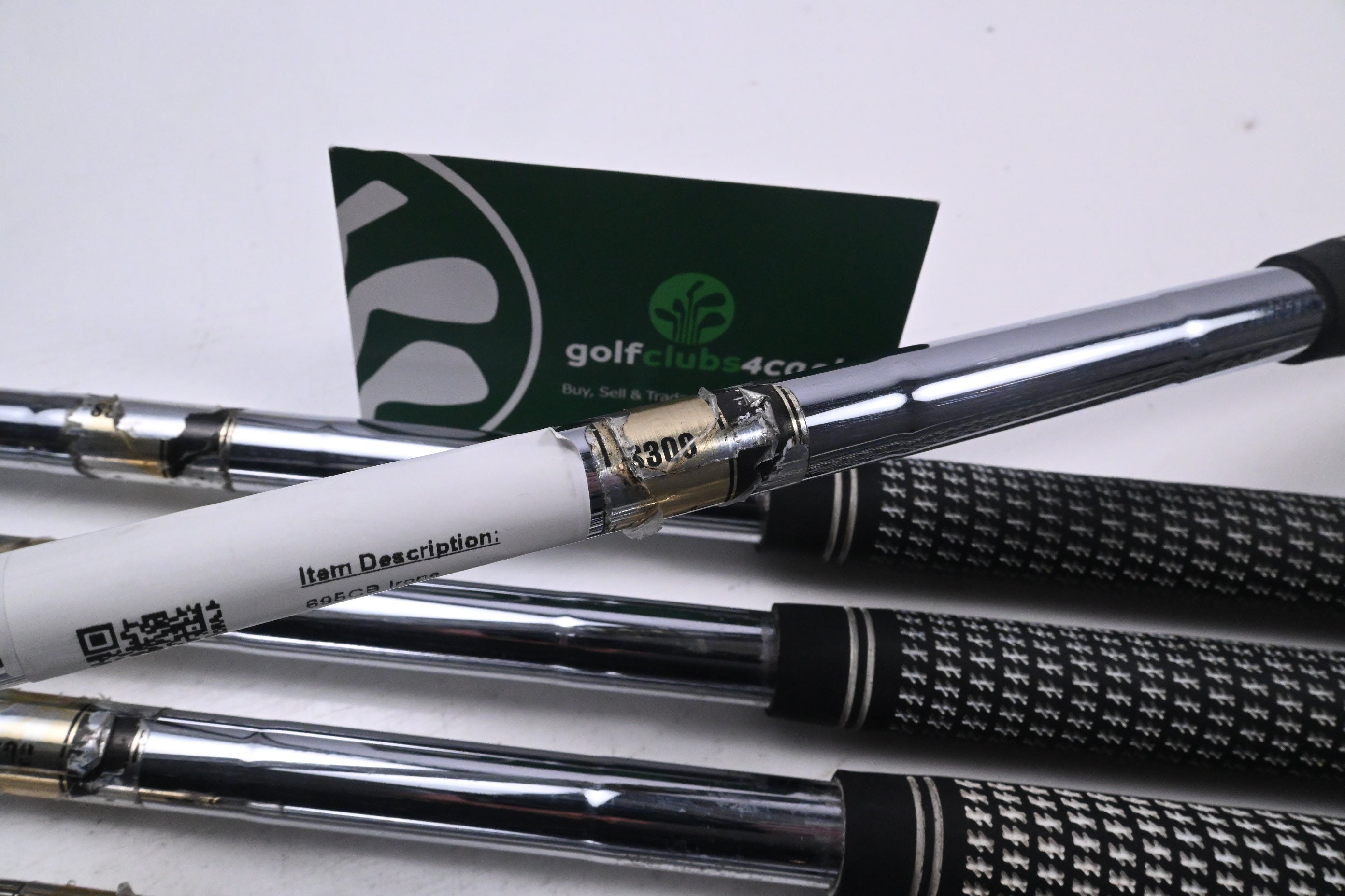 Titleist 695 CB Irons / 4-PW / Stiff Flex Dynamic Gold S300 Shafts