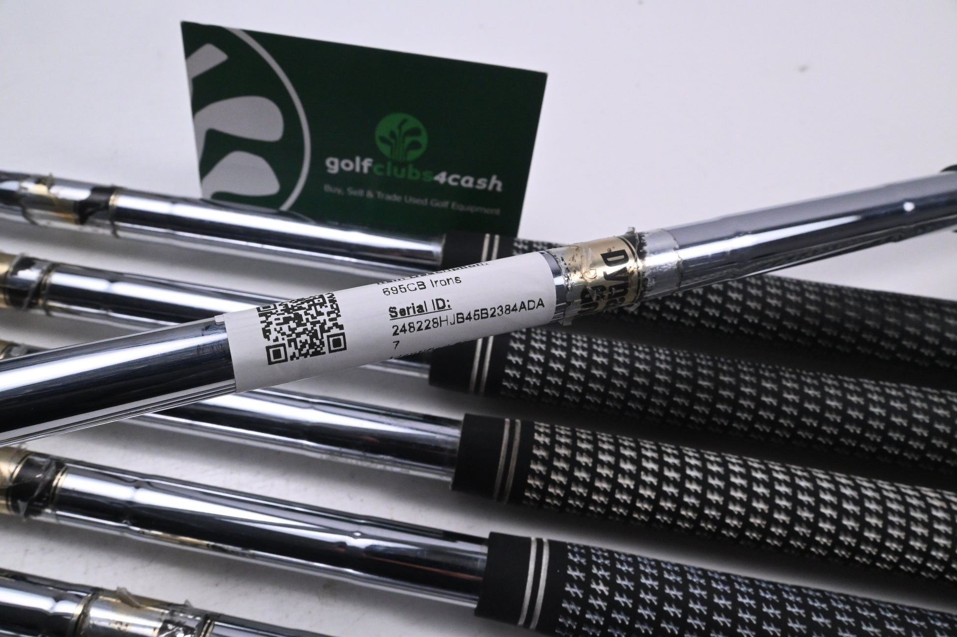 Titleist 695 CB Irons / 4-PW / Stiff Flex Dynamic Gold S300 Shafts