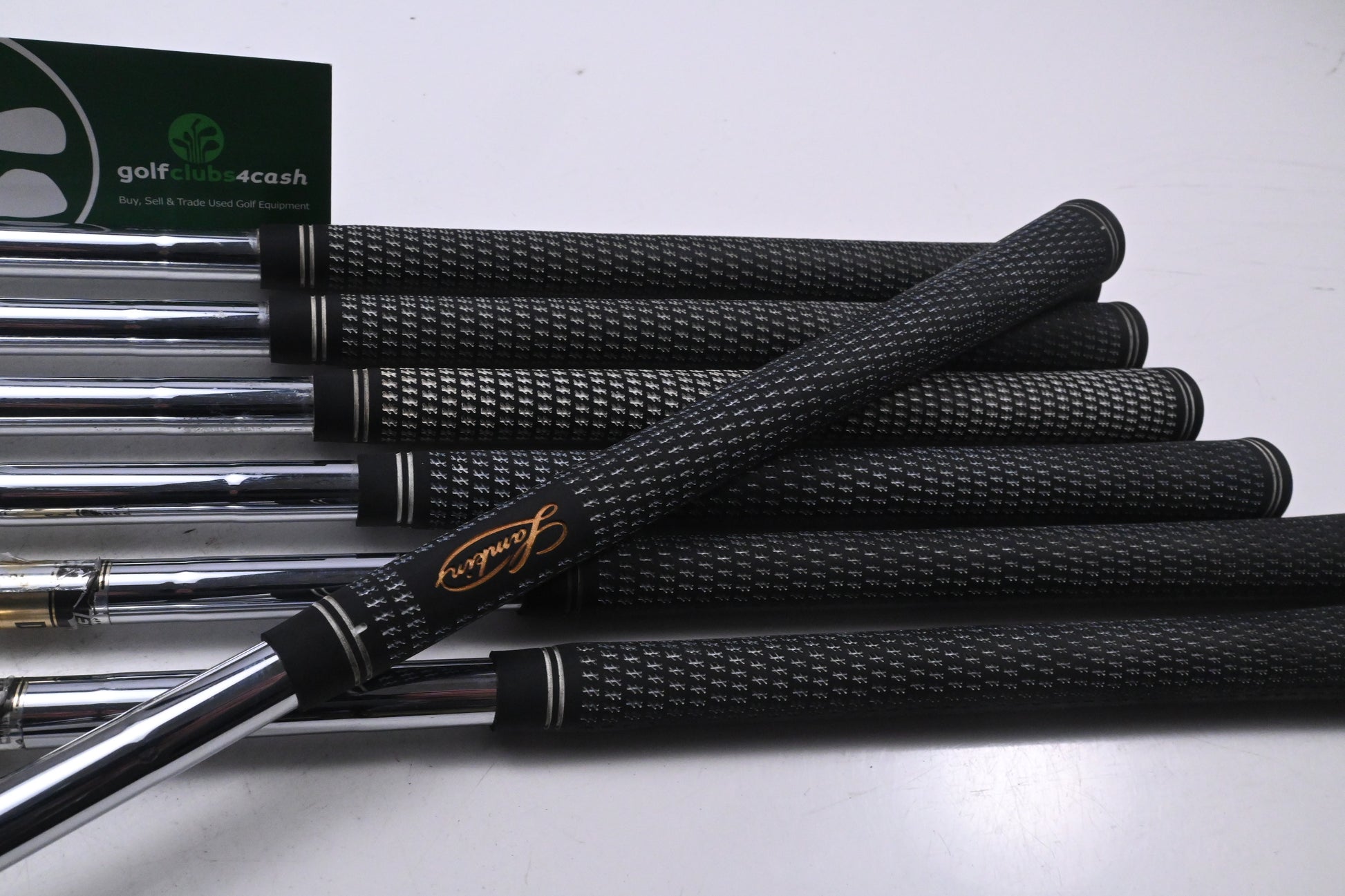 Titleist 695 CB Irons / 4-PW / Stiff Flex Dynamic Gold S300 Shafts