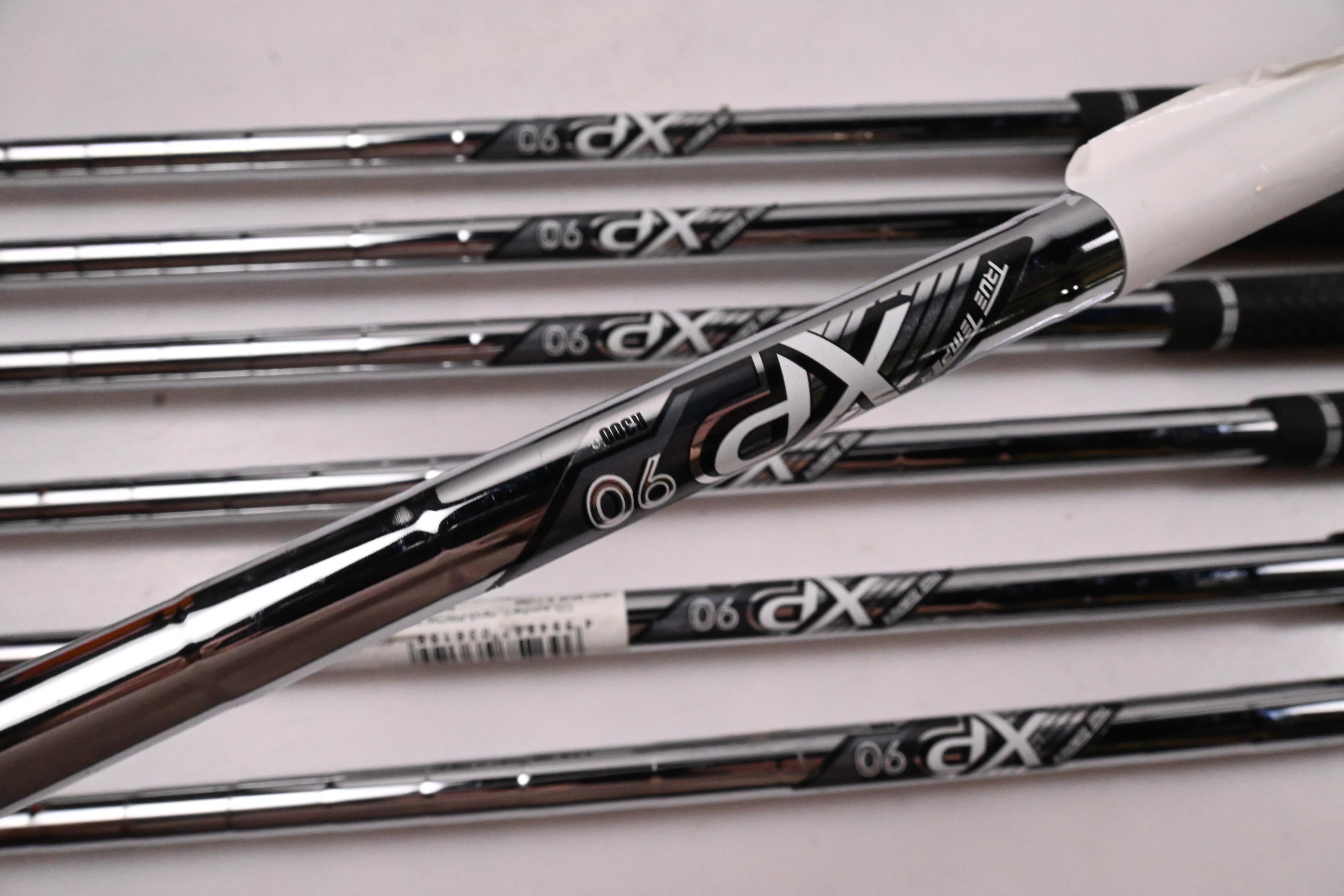Cleveland Launcher XL Halo Irons / 5-PW+GW / Regular Flex XP 90 R300 Shafts