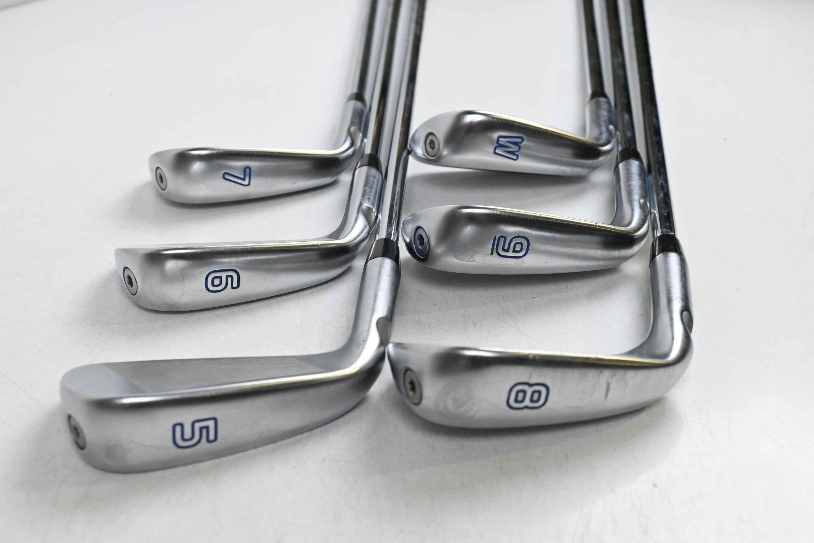 Ping i525 Irons / 5-PW / Red Dot / Regular Flex Ping AWT 2.0 Shafts