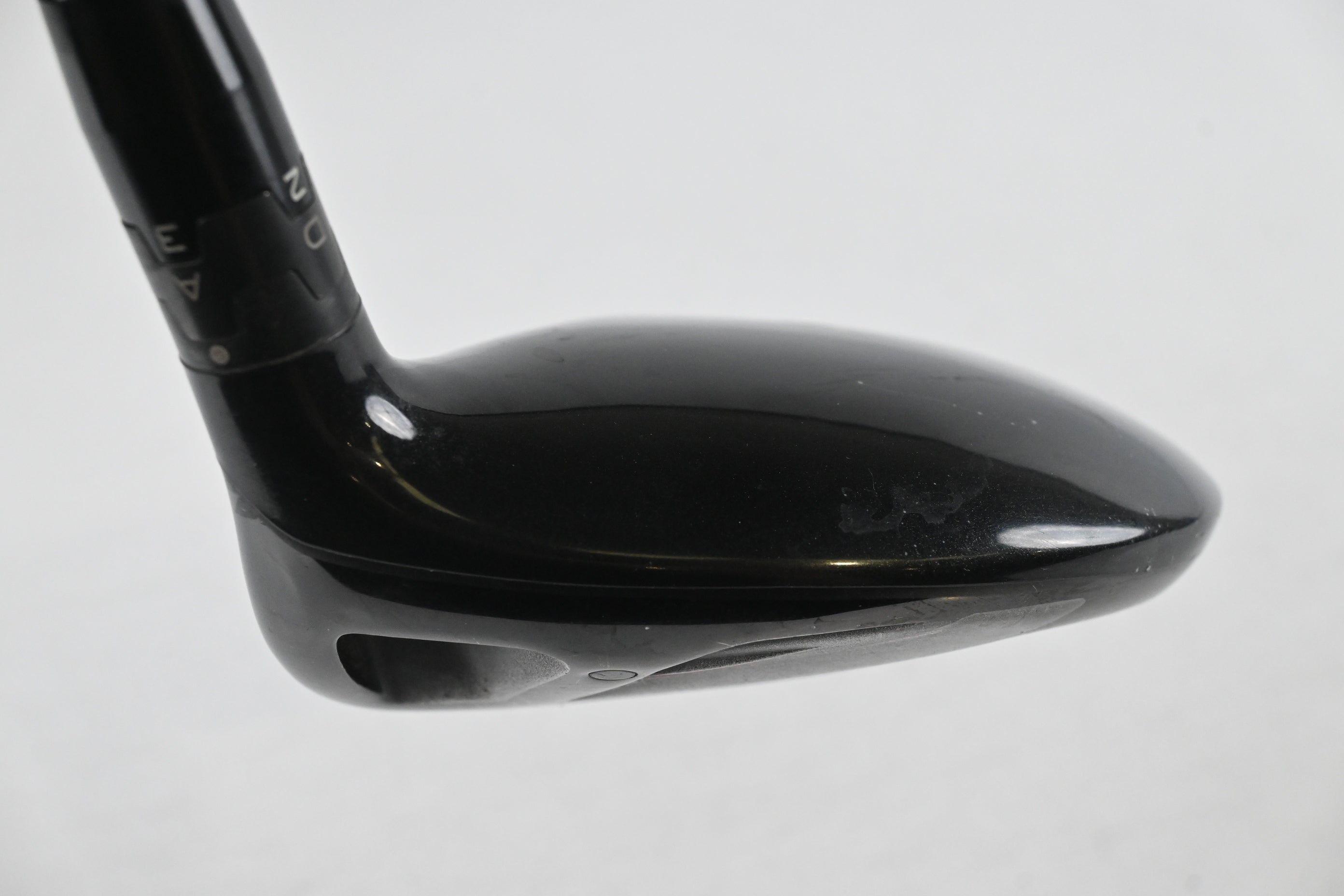 Titleist 913 F #5 Wood / 19 Degree / Regular Flex Aldila Rogue 95 MSI 80 Shaft