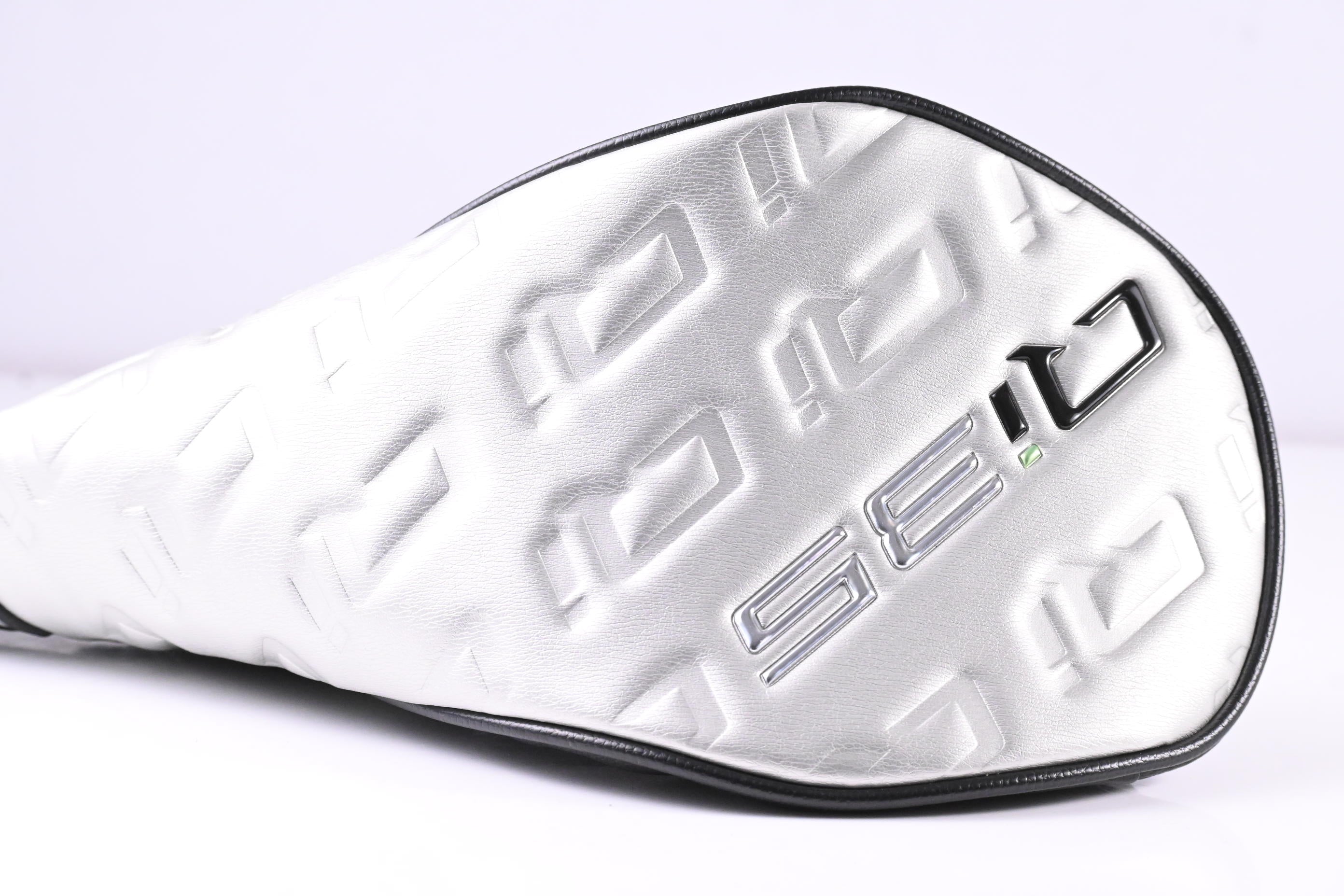 Taylormade Qi35 Max Lite Driver / 10.5 Degree / Stiff Flex Kai'li Dark Waves 60