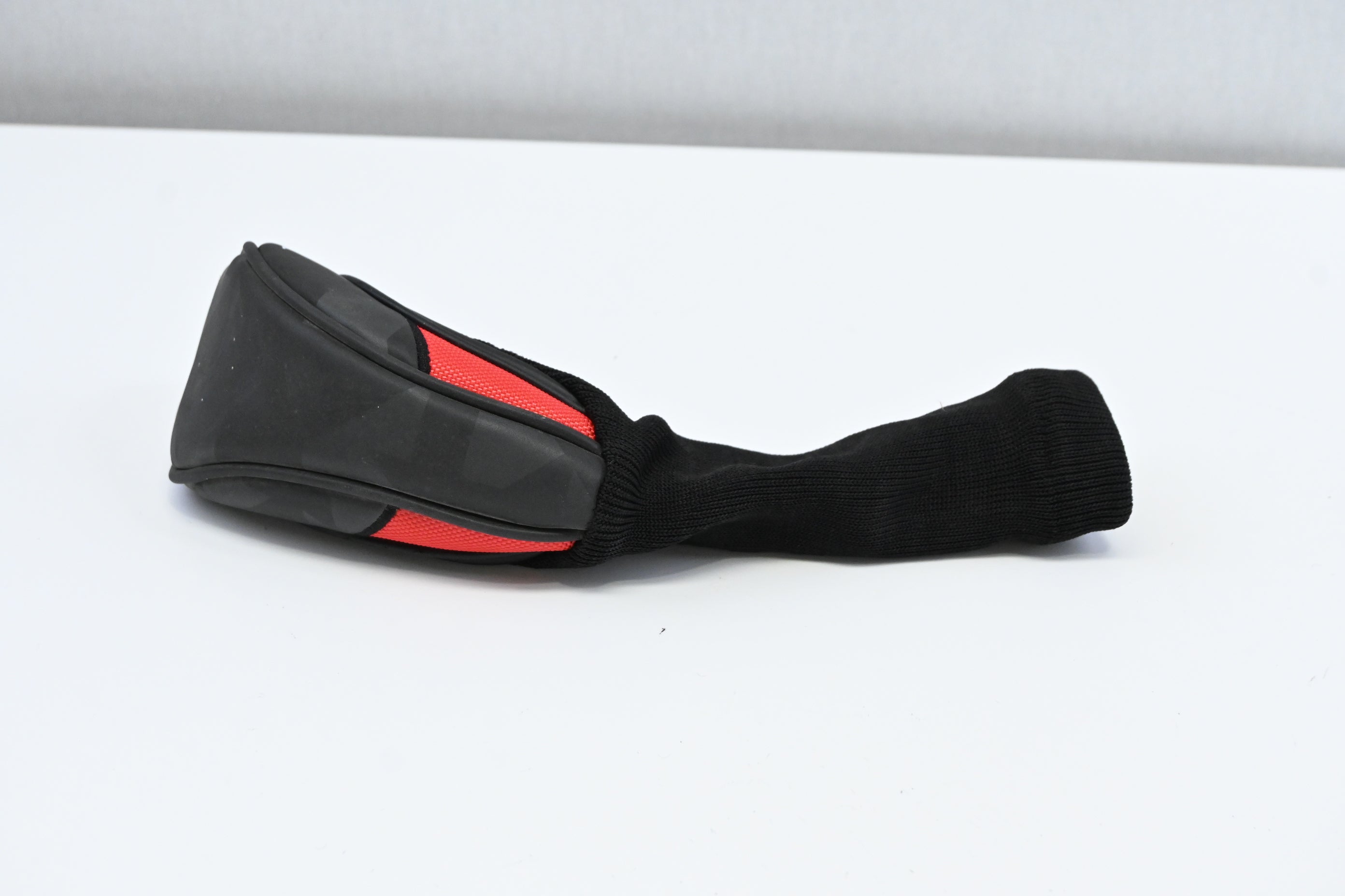 Nike VR-S Covert #4 Hybrid / 23 Degree / Regular Flex Kuro Kage Red 70 Shaft