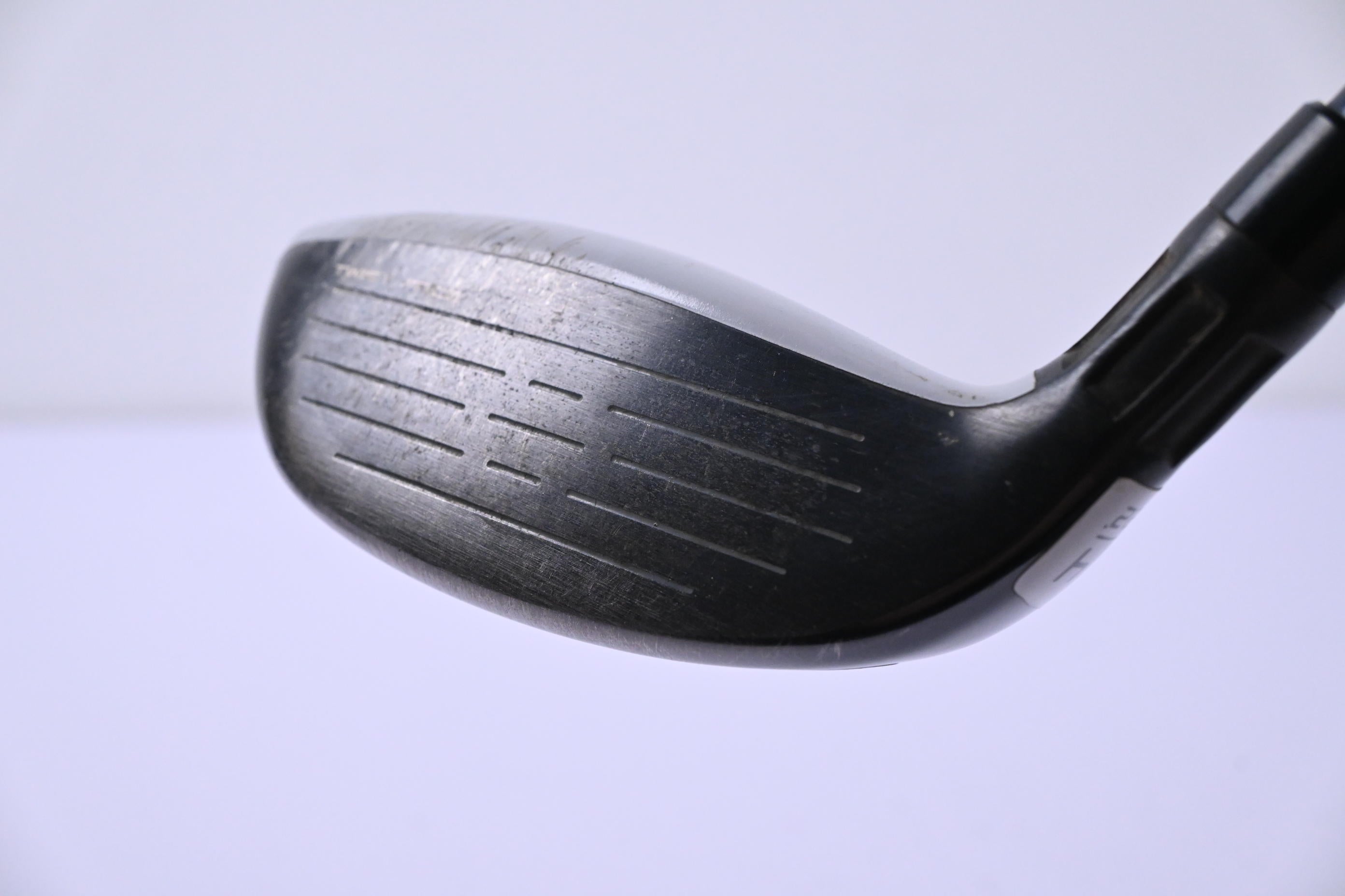 Taylormade SIM Max #4 Hybrid / 22 Degree / Regular Flex Ventus Blue 6 Shaft