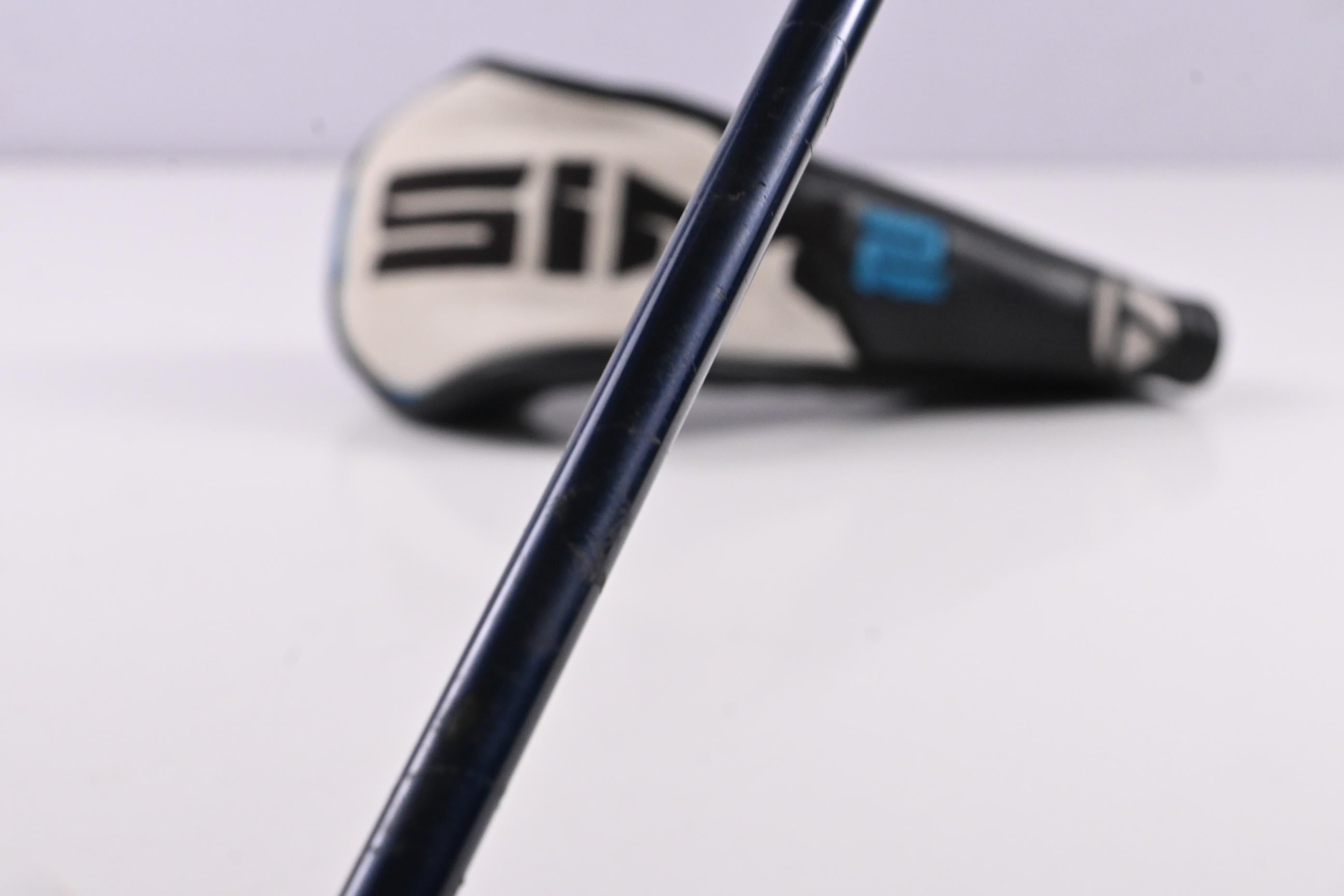Taylormade SIM2 Max #3 Hybrid / 19 Degree / Regular Flex Ventus Blue 6 Shaft