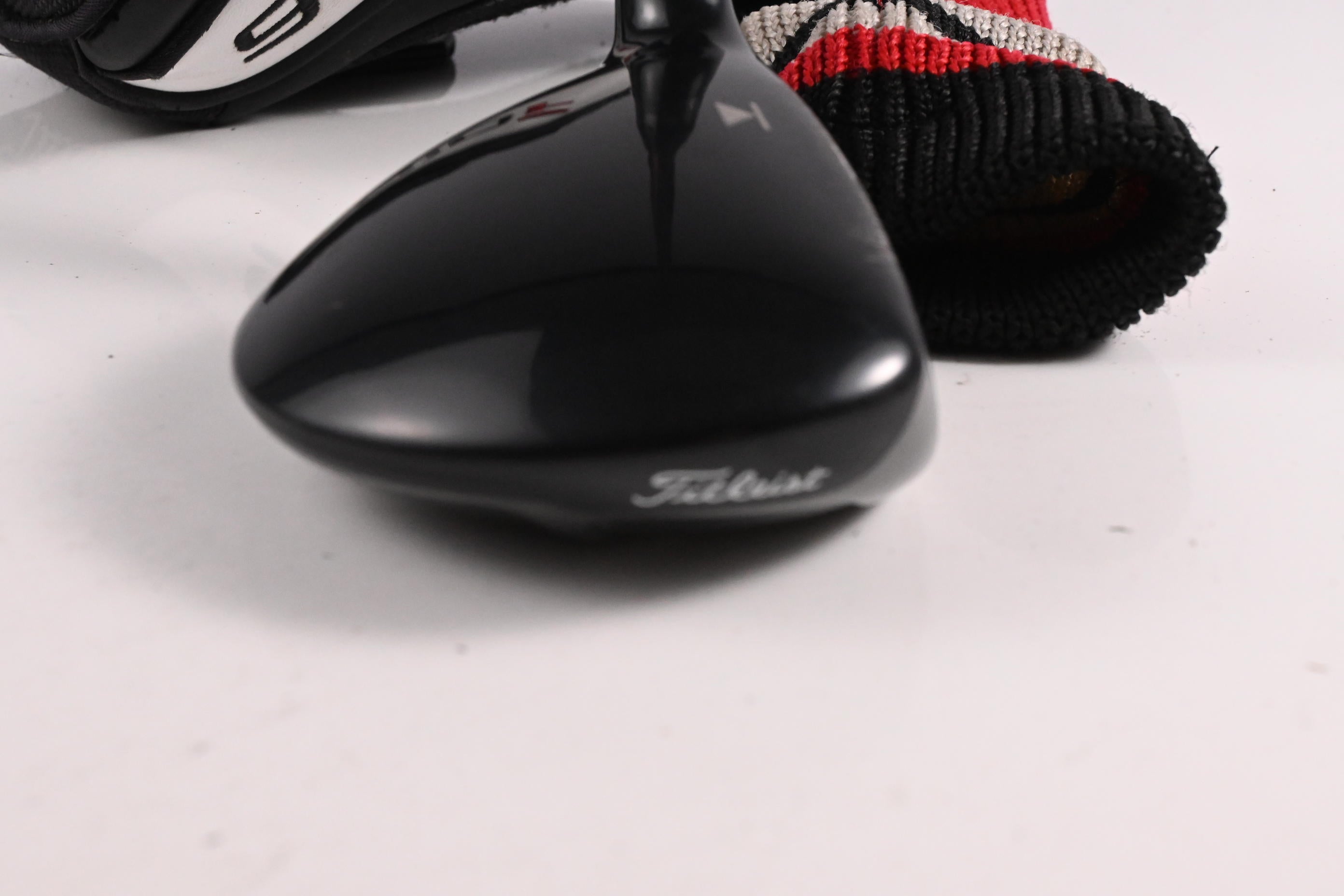 Titleist 910 F #3 Wood / 15 Degree / Regular Flex Diamana 'ilima 71 Shaft